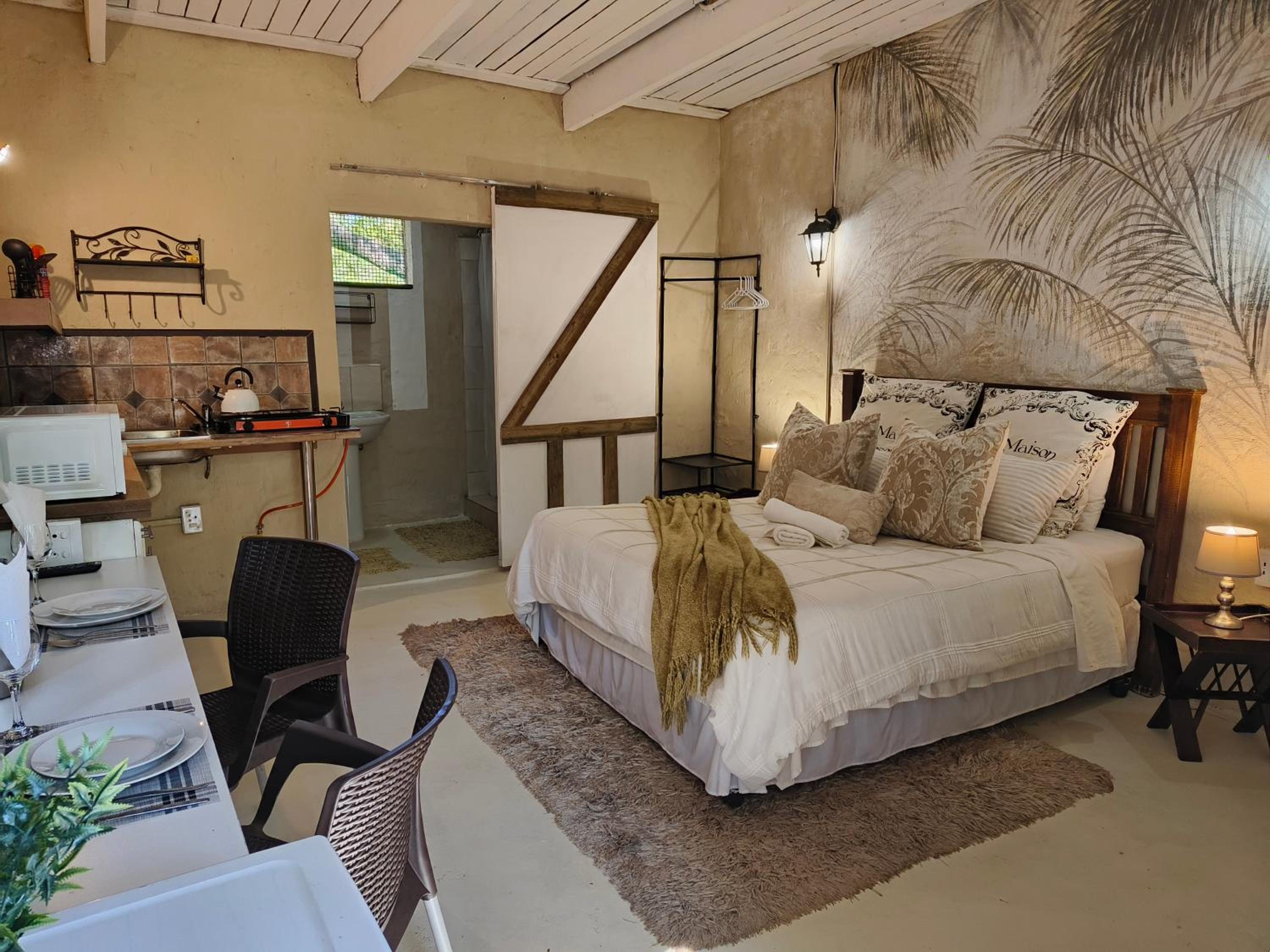 Budget Double Room - Photo 9
