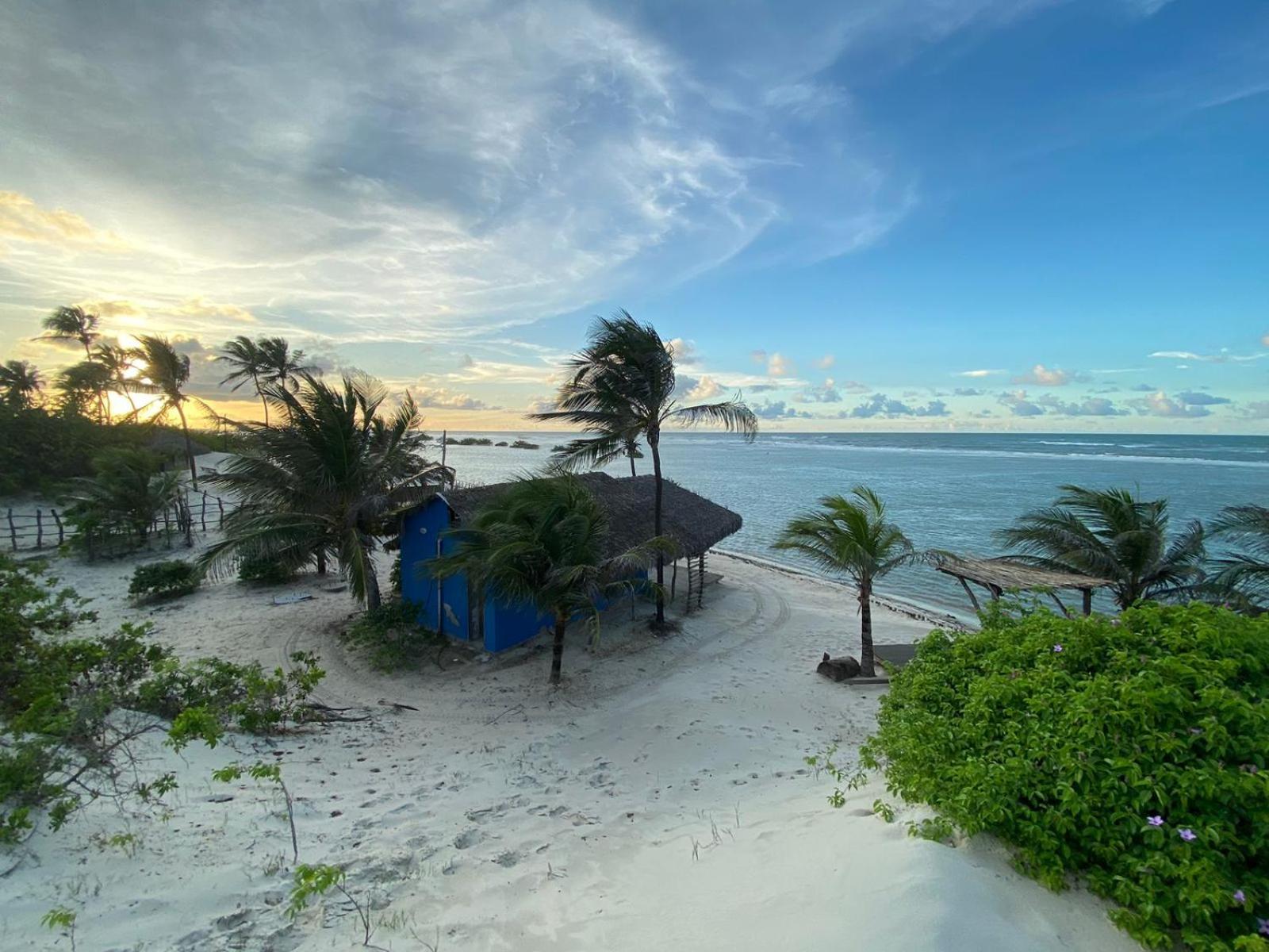 Bungalow - Beach Front - Photo 2