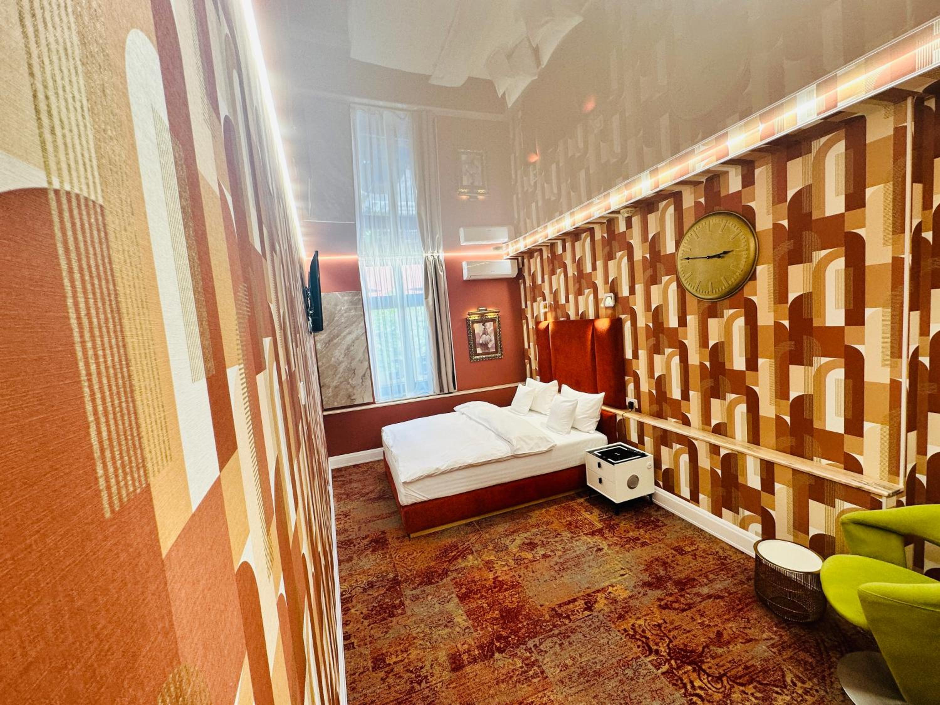 Double Room - Photo 14