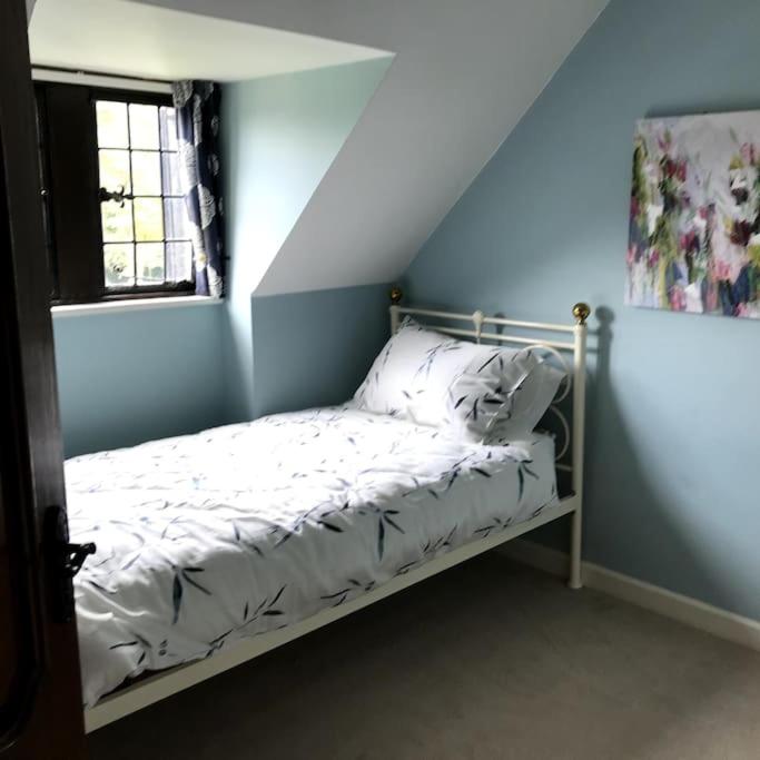 Seven-Bedroom House photo 1