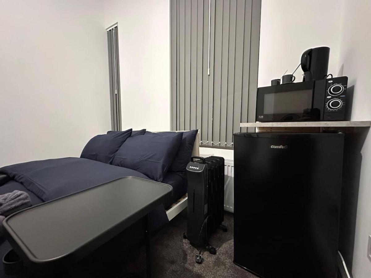 Double Room with Shared Bathroom photo 2