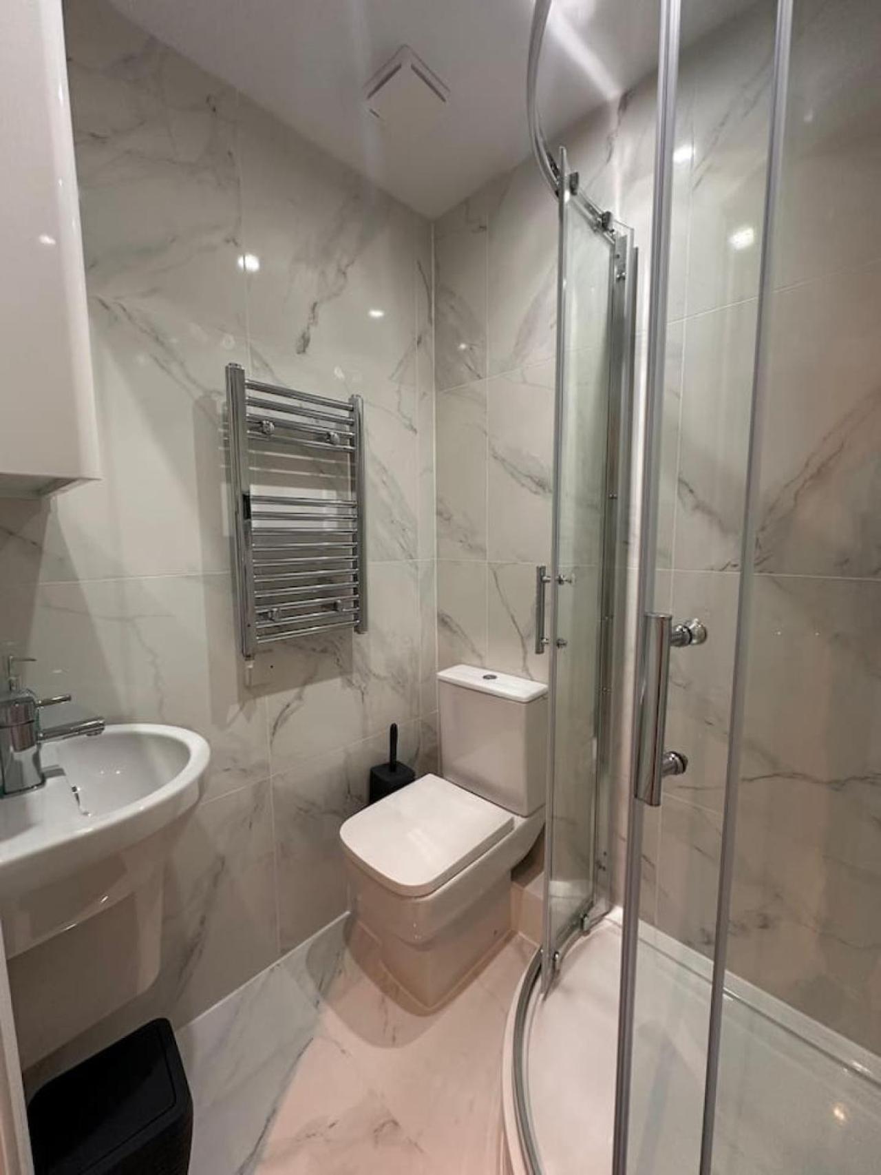 Double Room with Private Bathroom photo 3