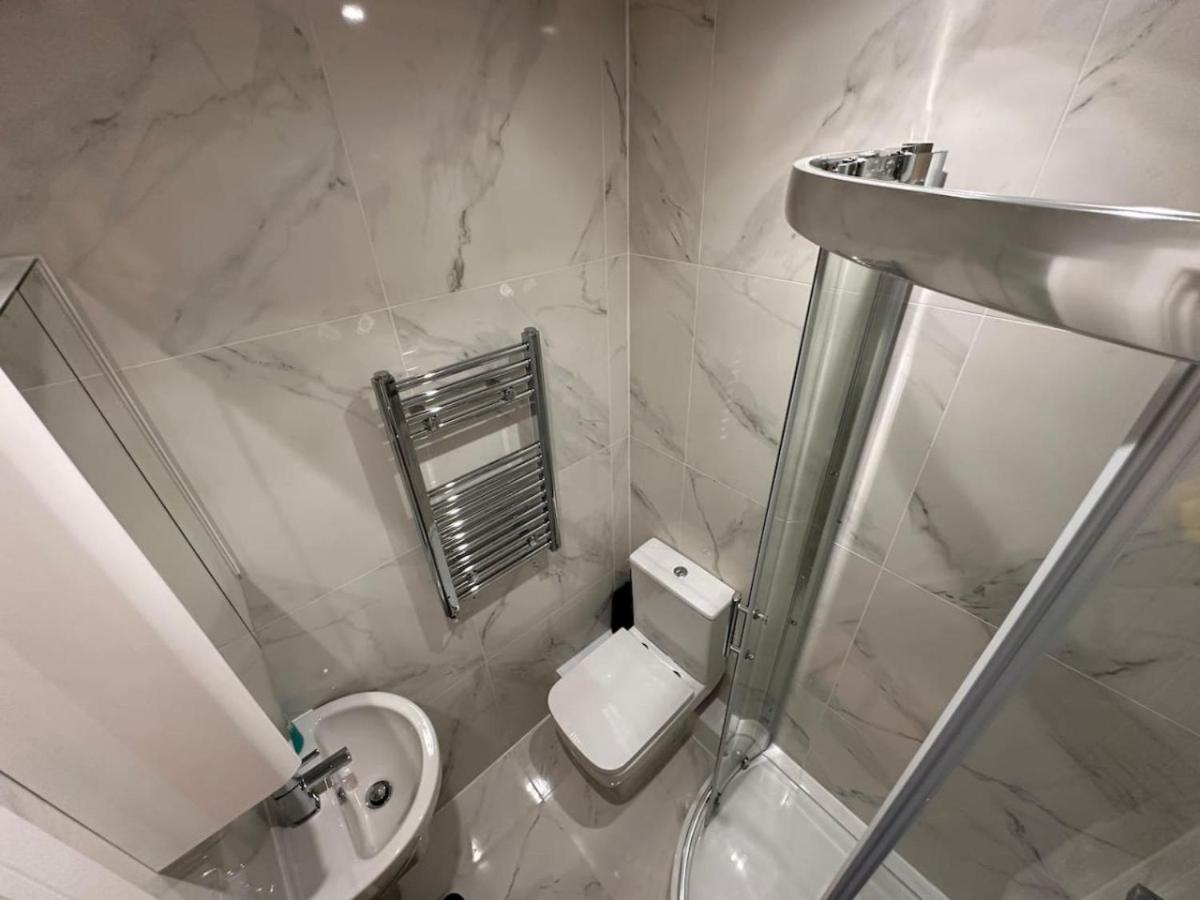 Double Room with Private Bathroom photo 1