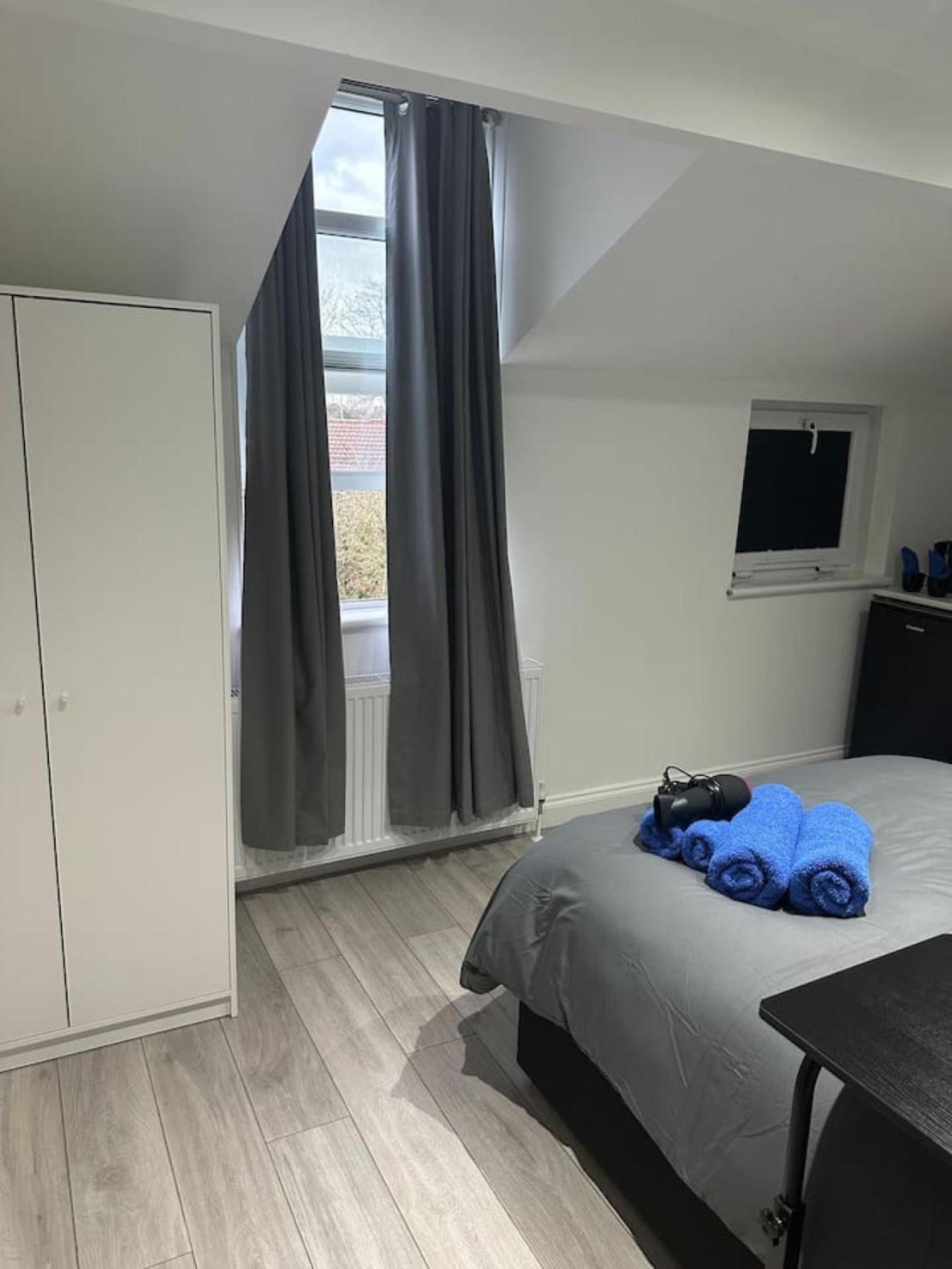 Double Room with Private Bathroom photo 3