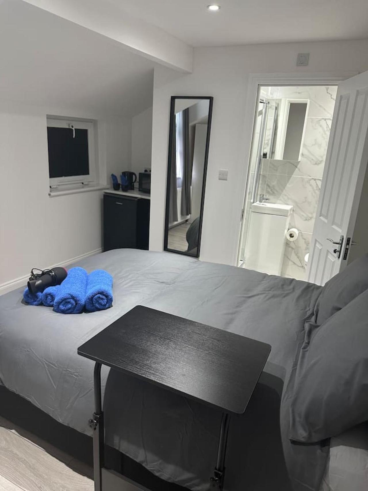 Double Room with Private Bathroom photo 1