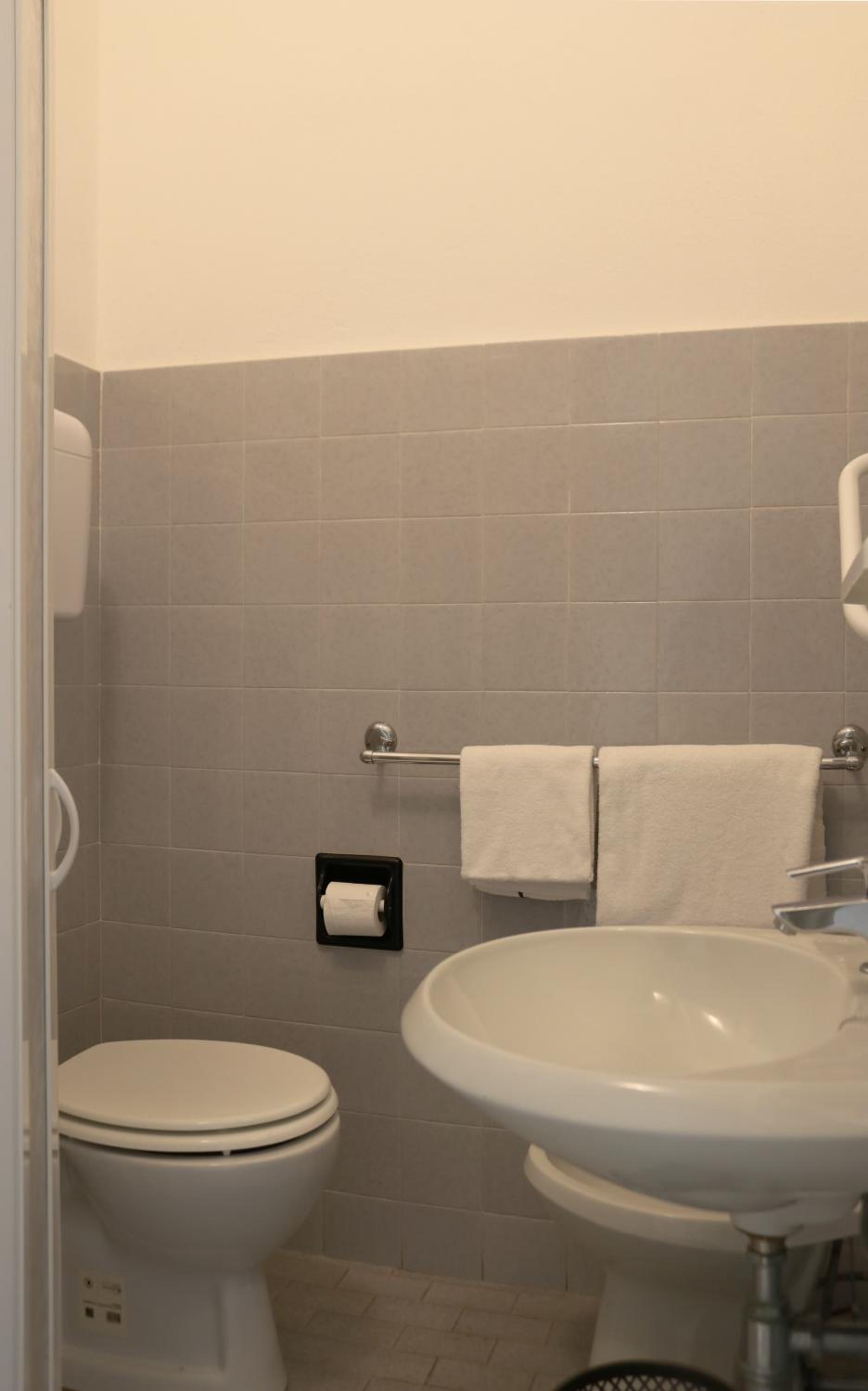 Single Room with Lake View photo 3