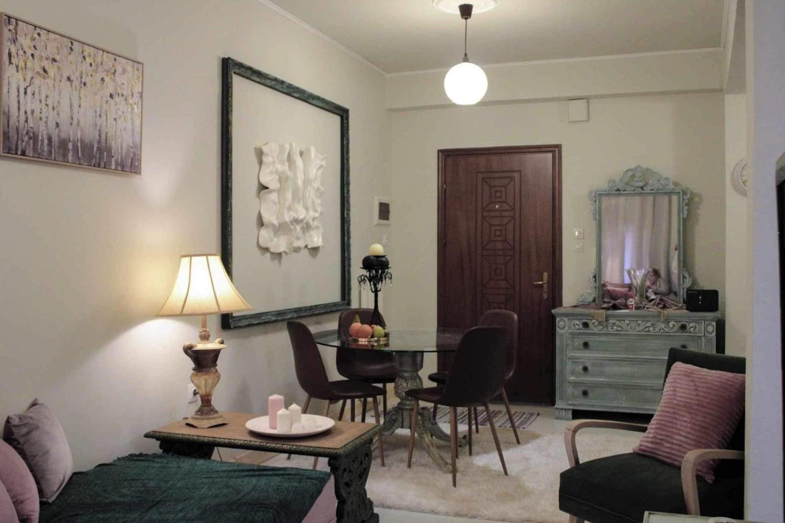 One-Bedroom Apartment photo 2