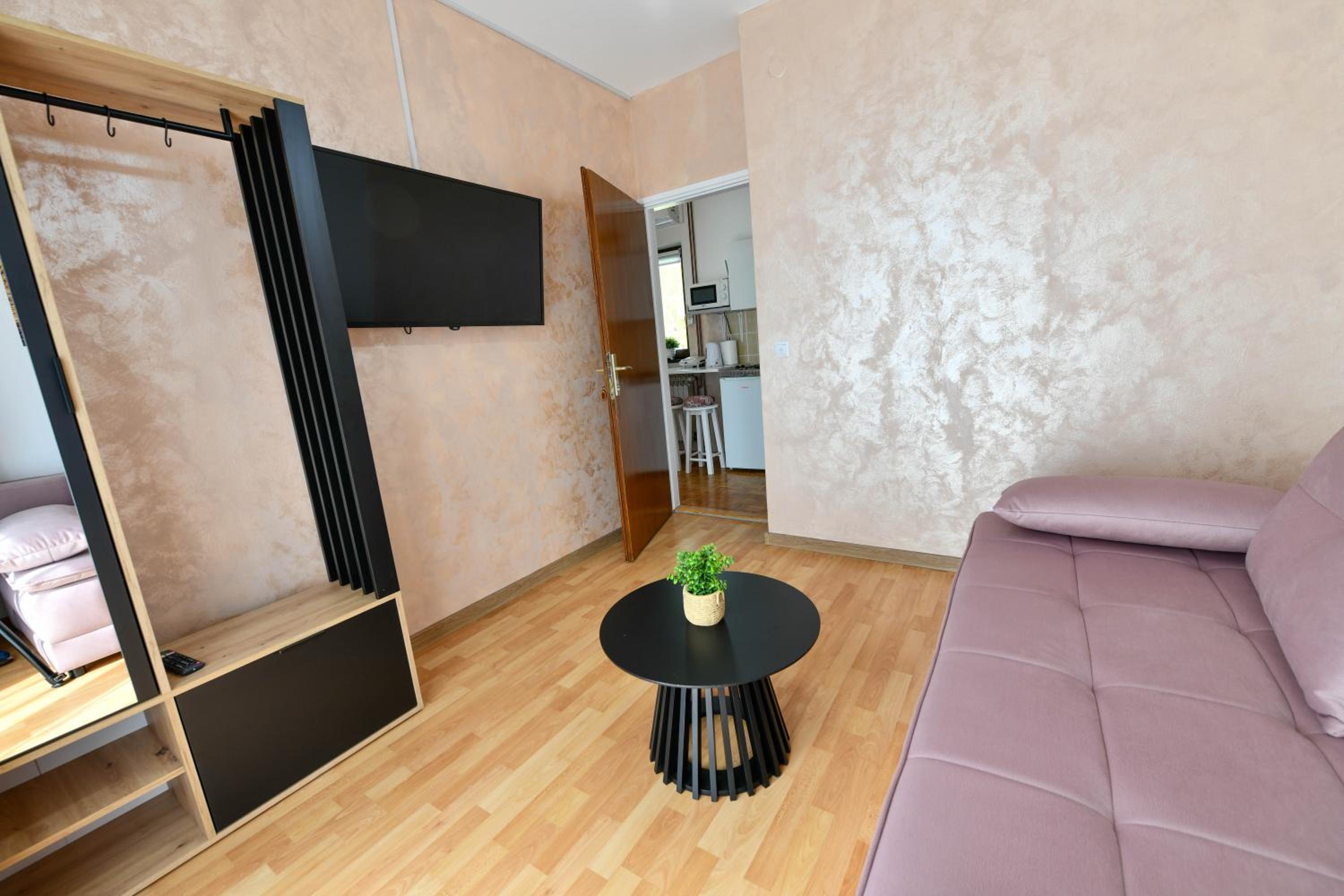 Studio with Balcony photo 3