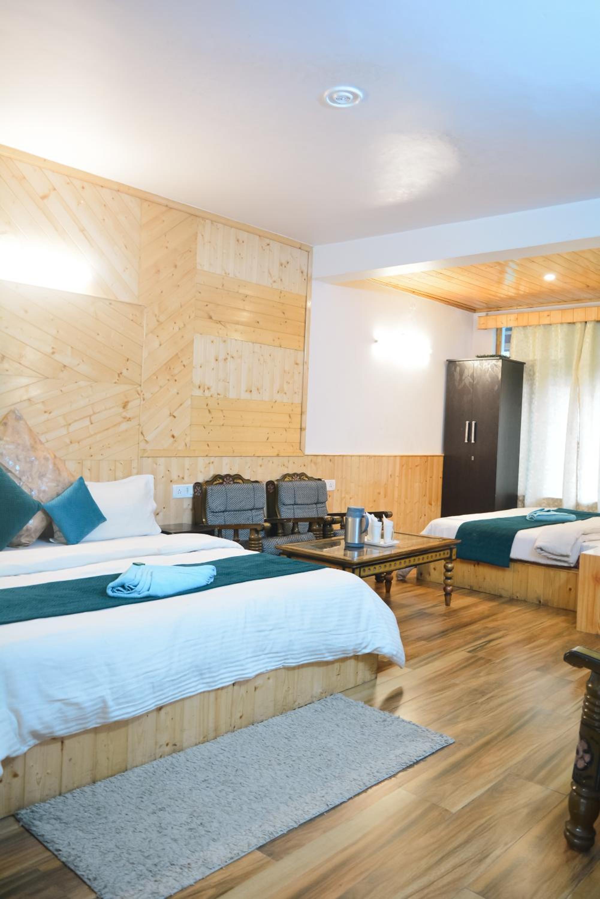 Deluxe Suite