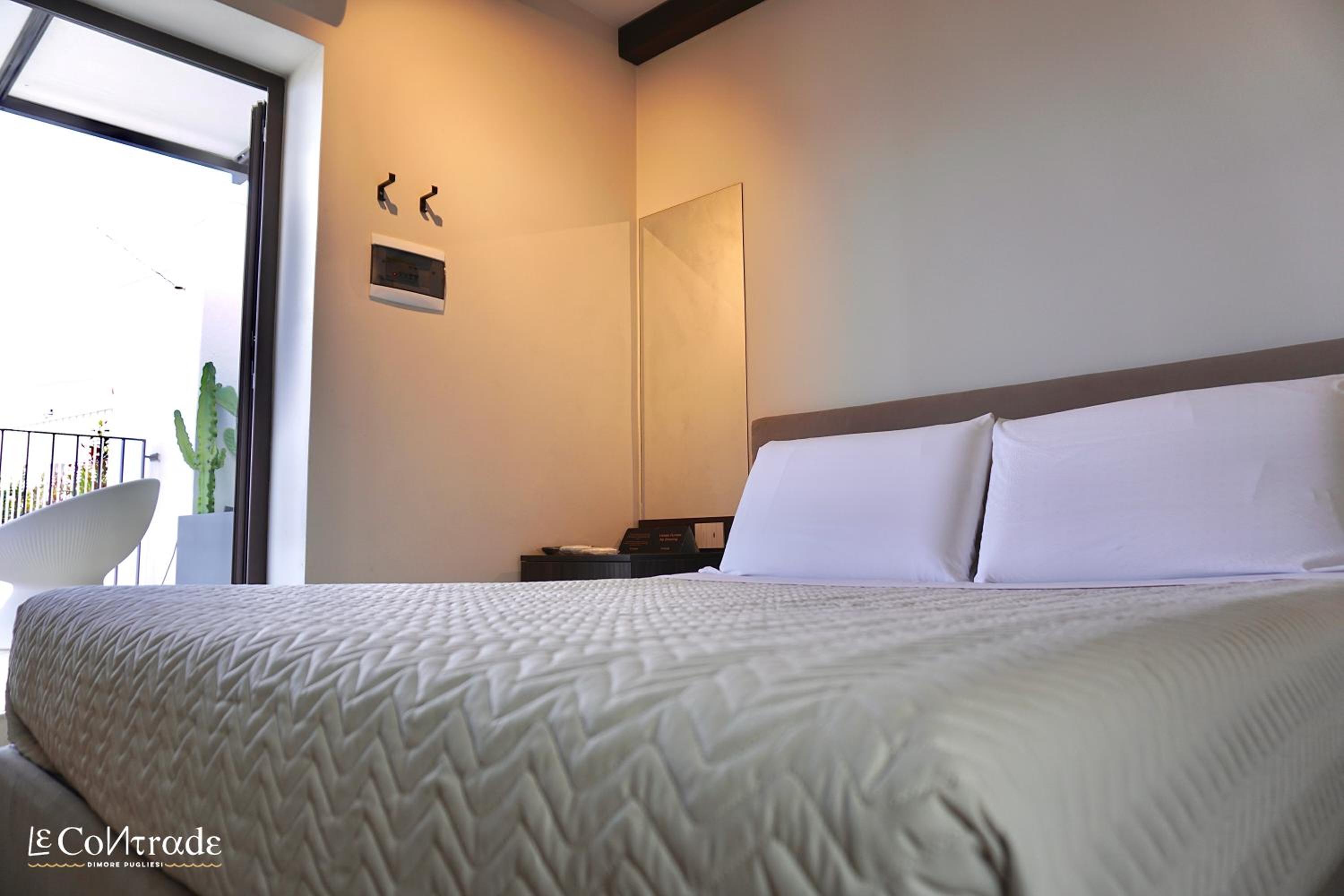 Queen Room with Sea View - Photo 6