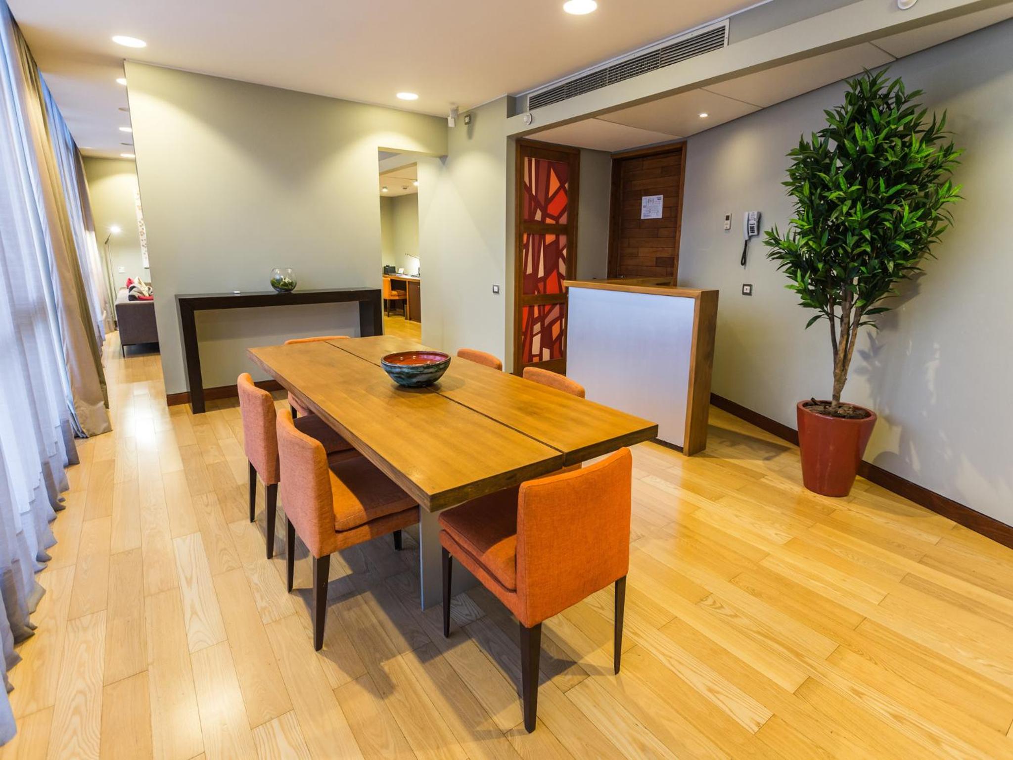 Executive Suite photo 2