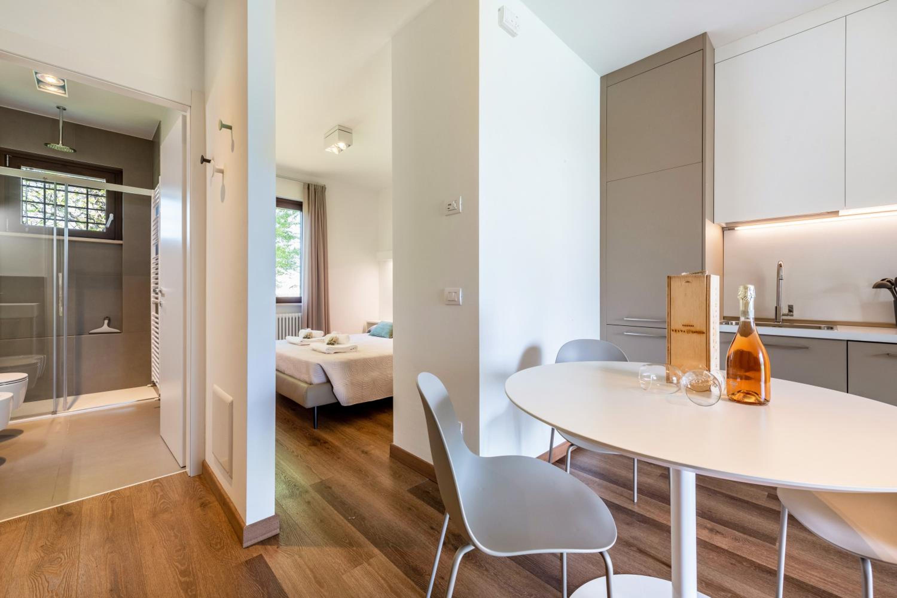 Superior One-Bedroom Apartment photo 3