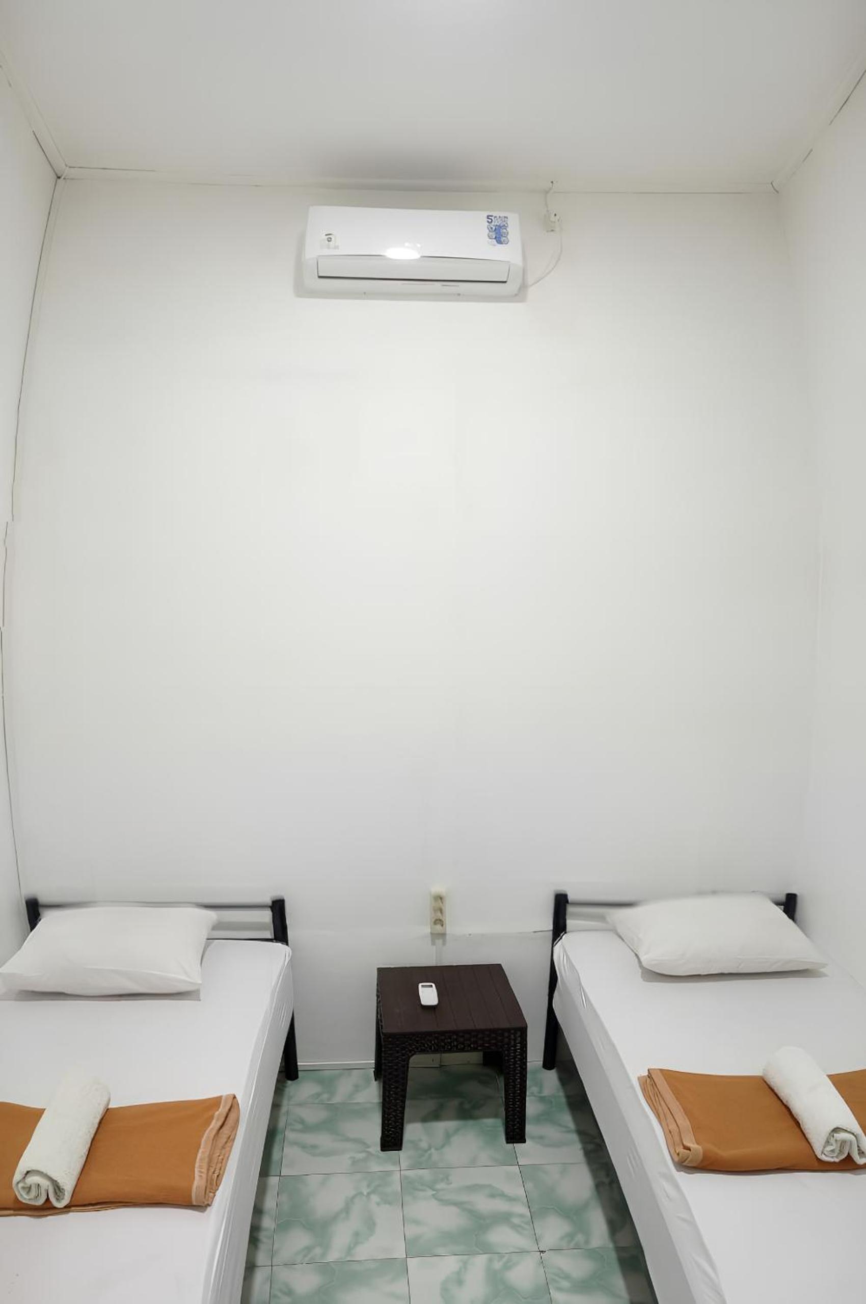Budget Twin Room - Photo 1
