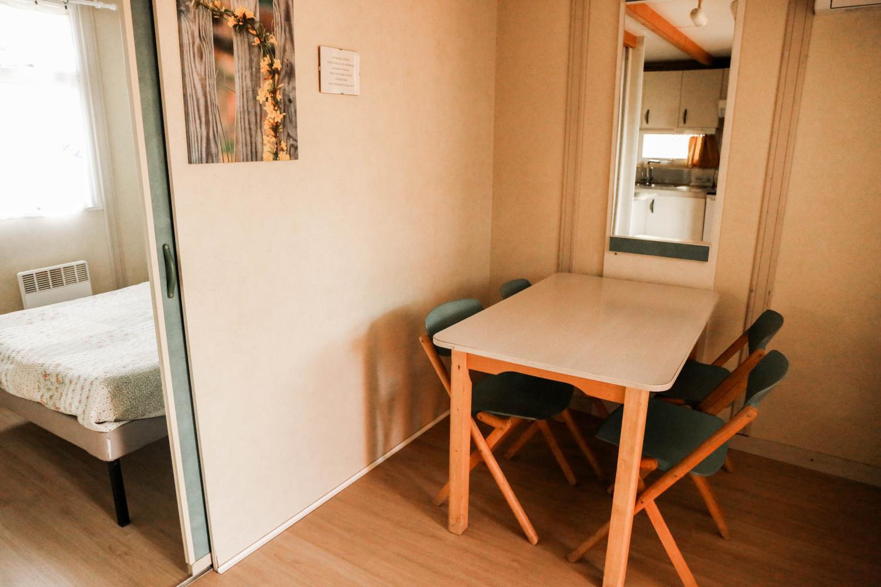 Bungalow (4 Adults) photo 2