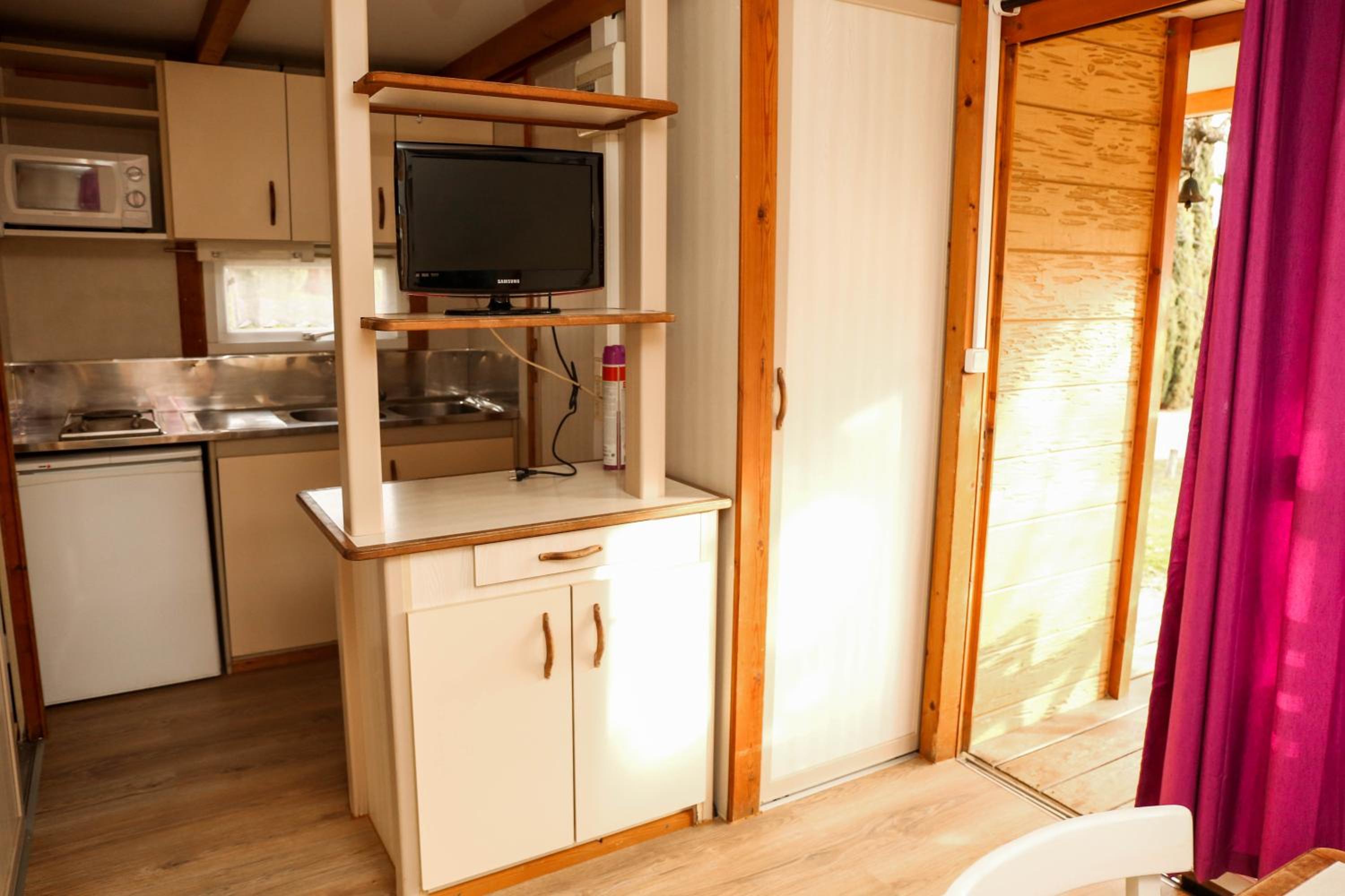 Bungalow (5 Adults) photo 3
