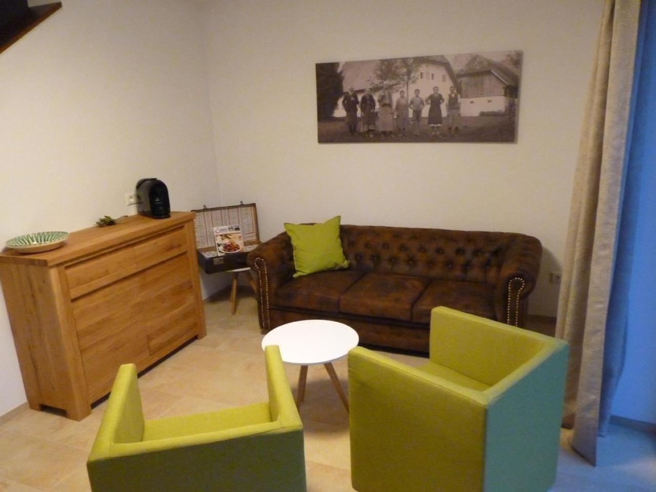 One-Bedroom Apartment photo 3