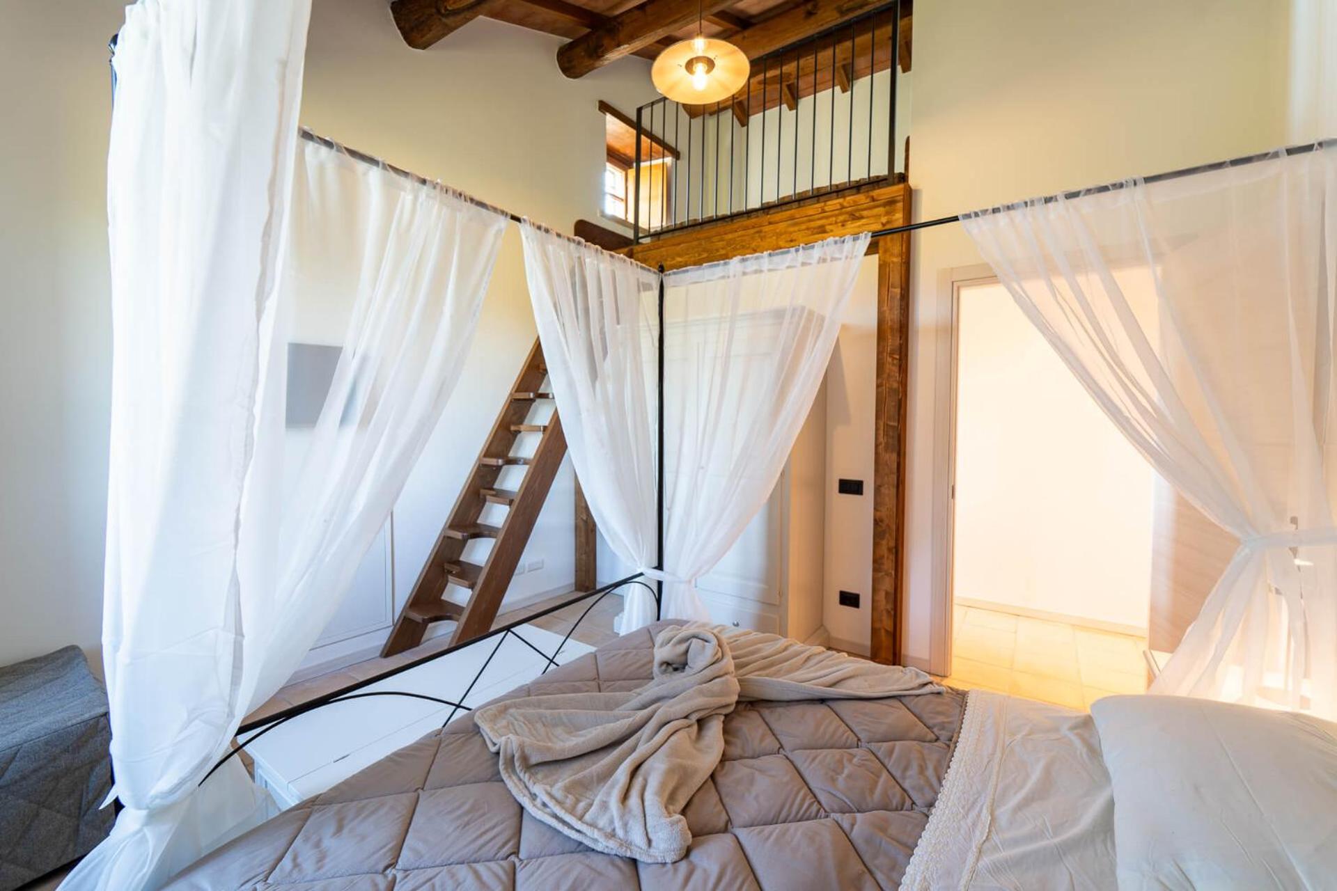 Deluxe Double Room with Extra Bed photo 2