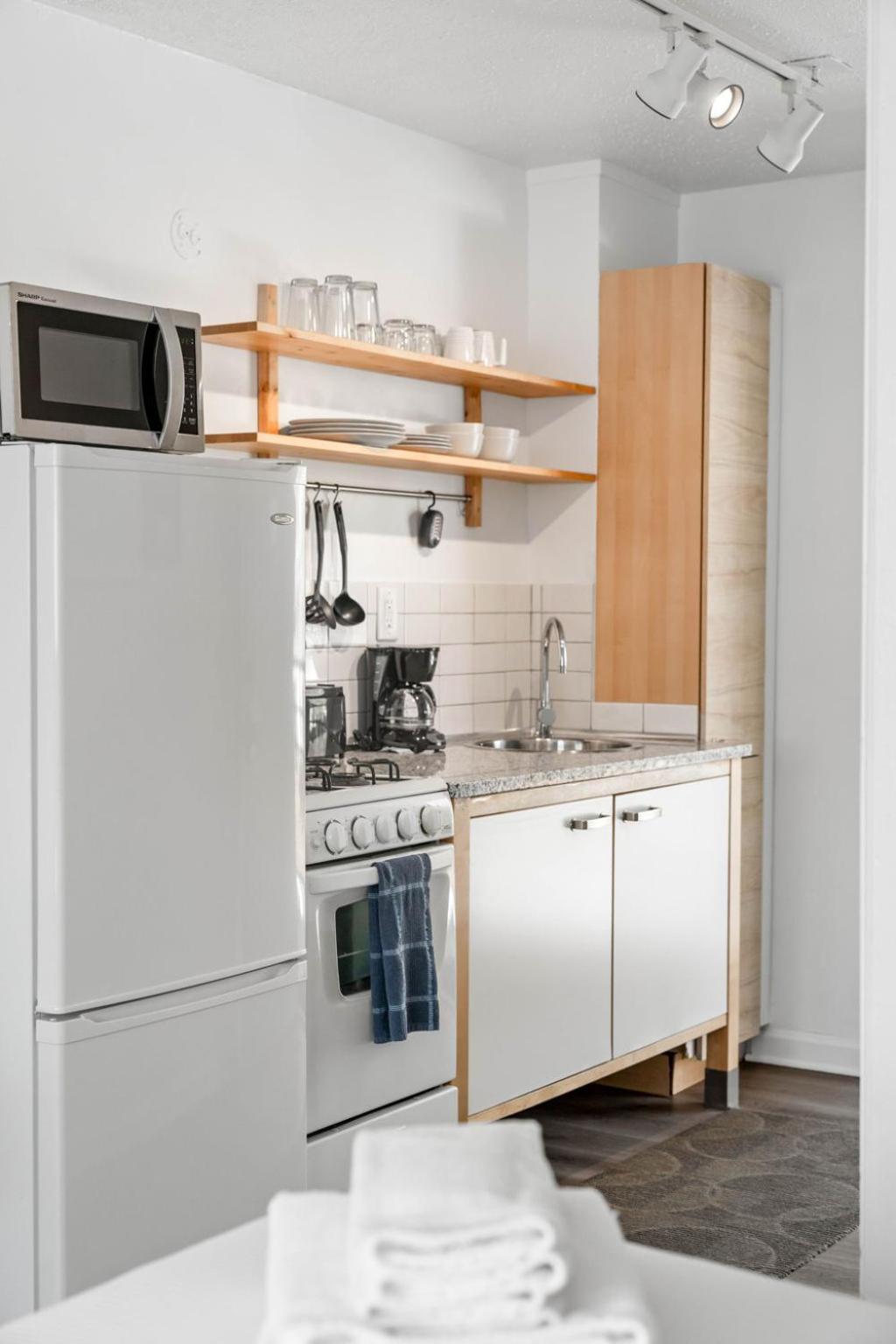 'Cool Classic' Studio Apartment, 47 25th St, 30309 - Photo 28