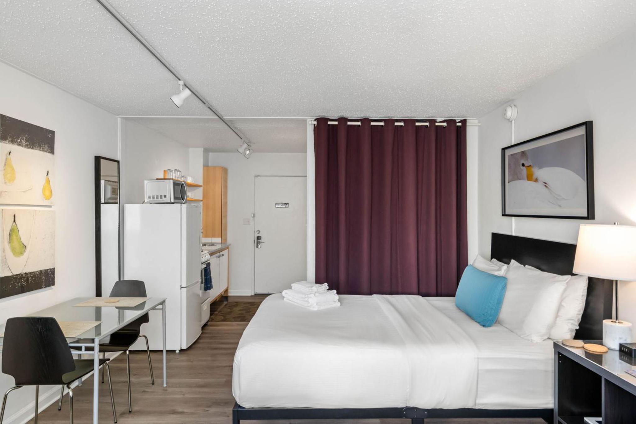 'Cool Classic' Studio Apartment, 47 25th St, 30309 - Photo 1