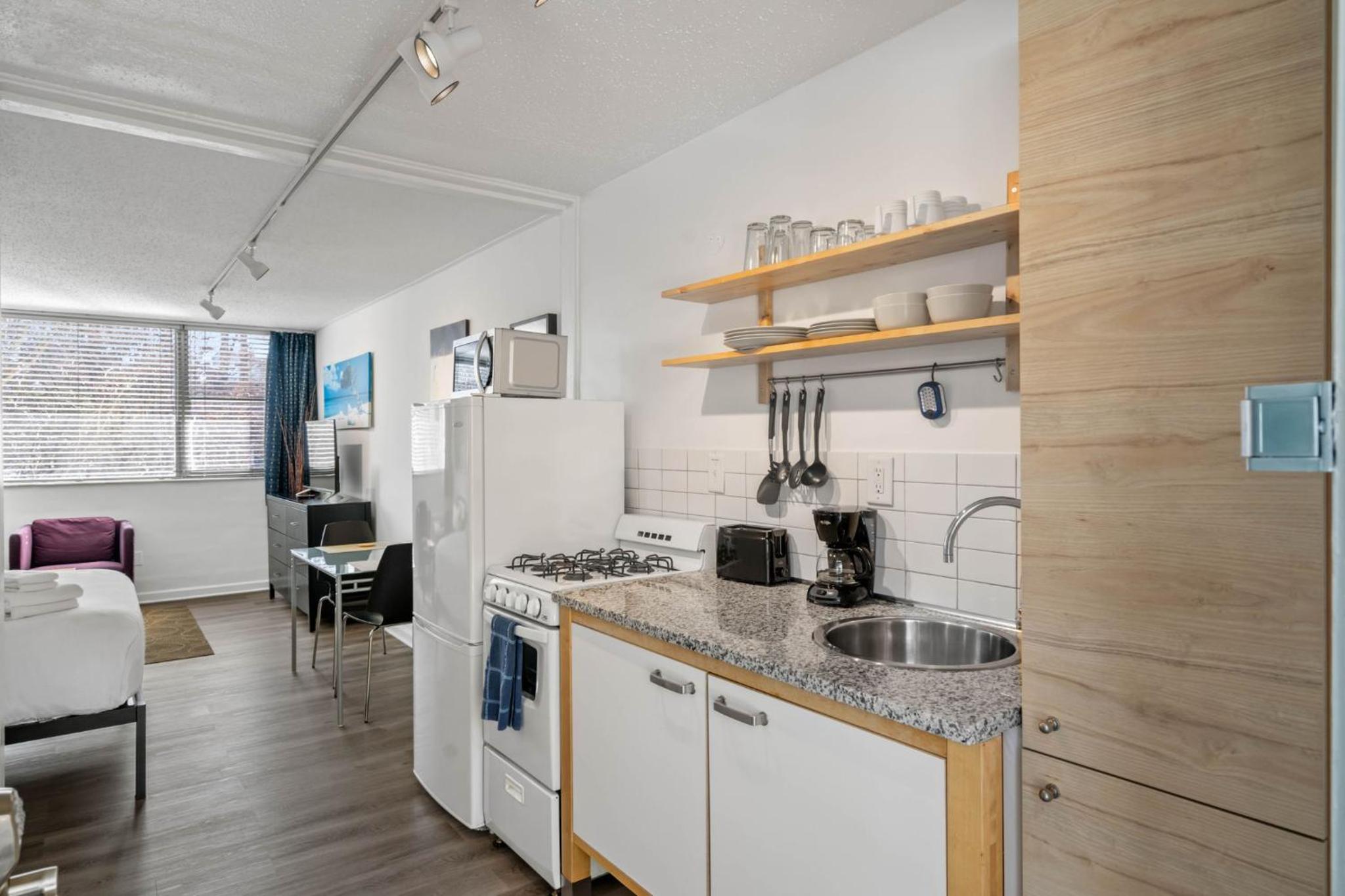 'Cool Classic' Studio Apartment, 47 25th St, 30309 - Photo 27