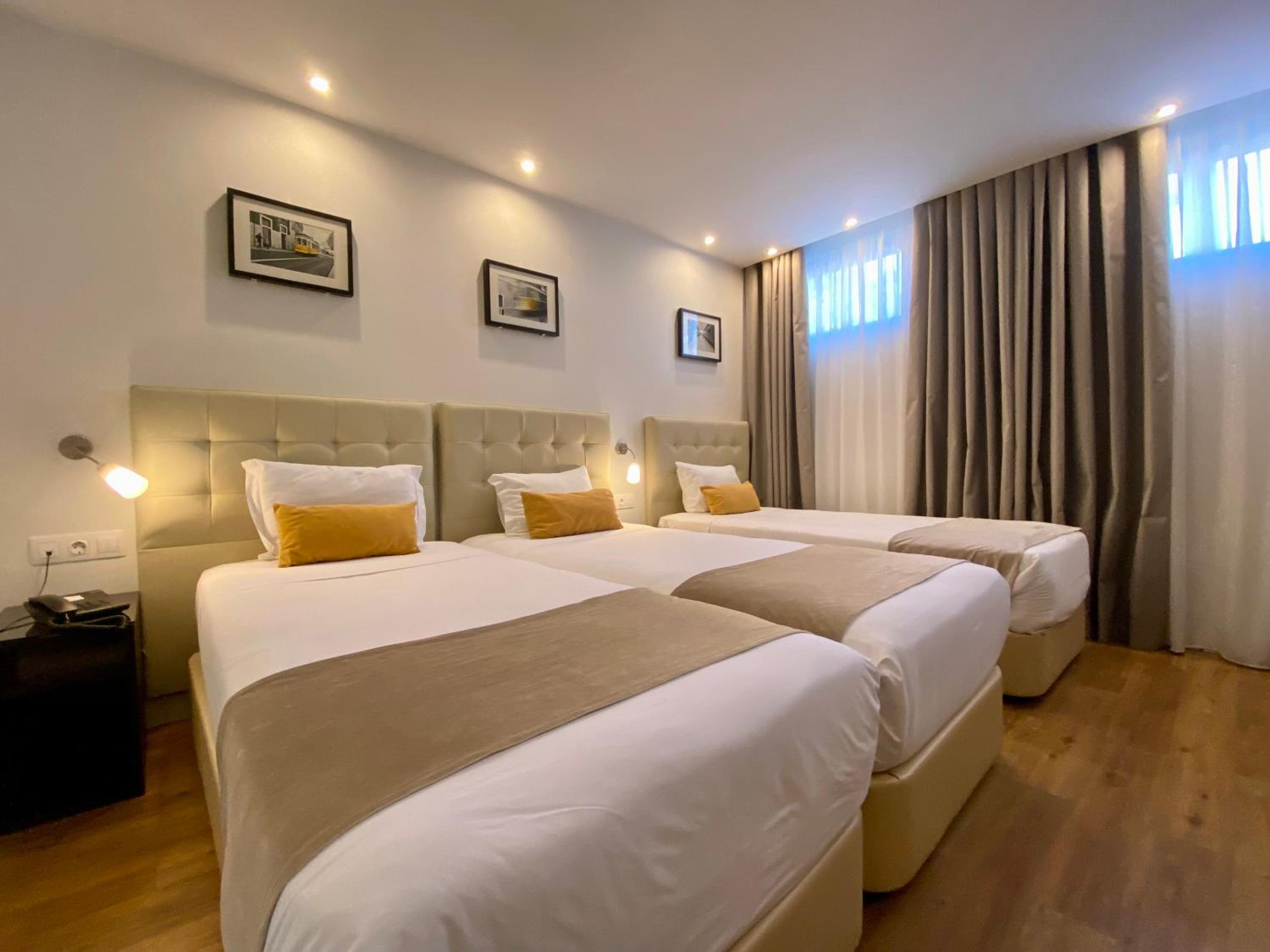 Triple Room Lower Level Without Kitchenette