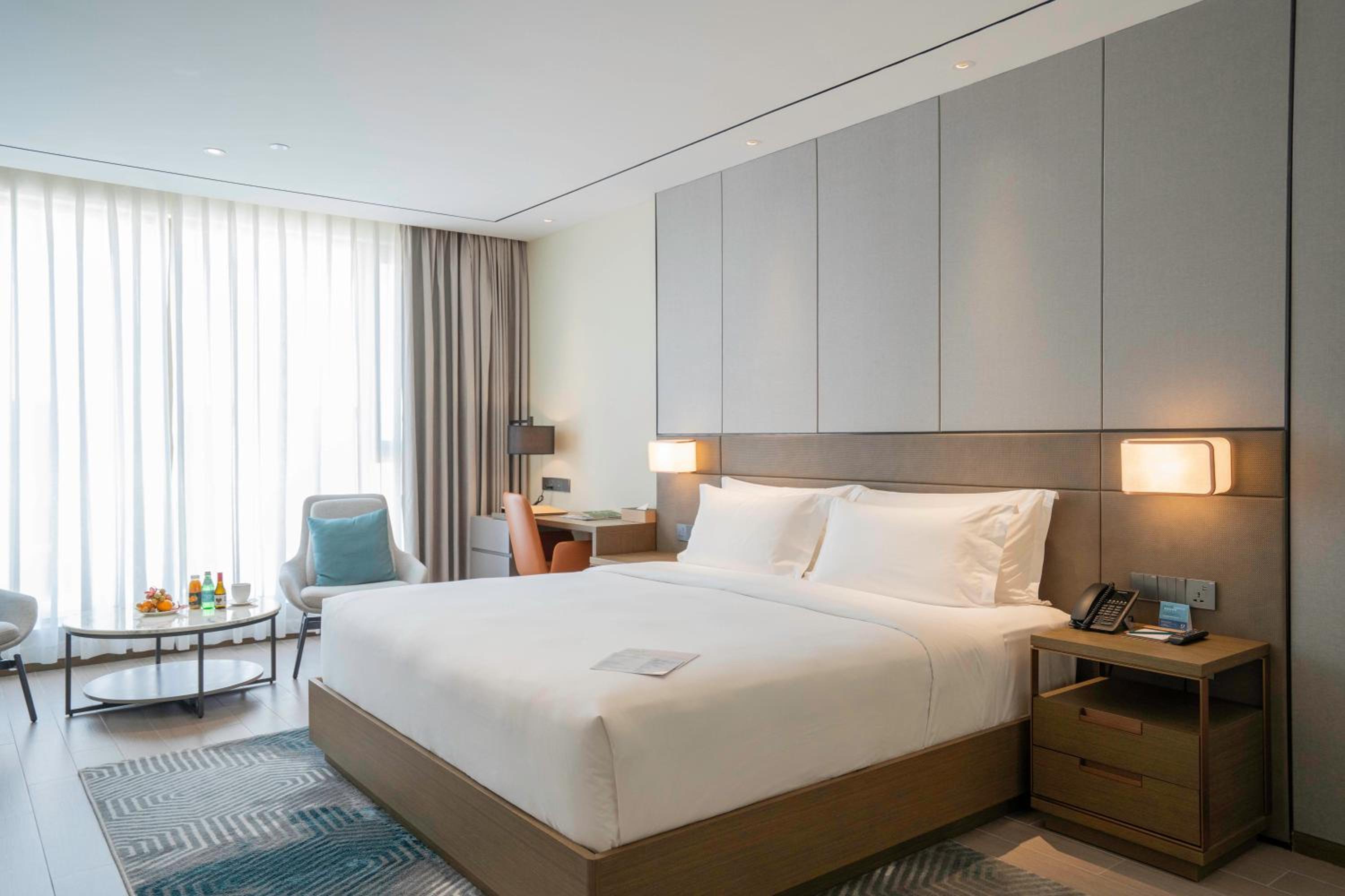 Deluxe Room - Photo 3