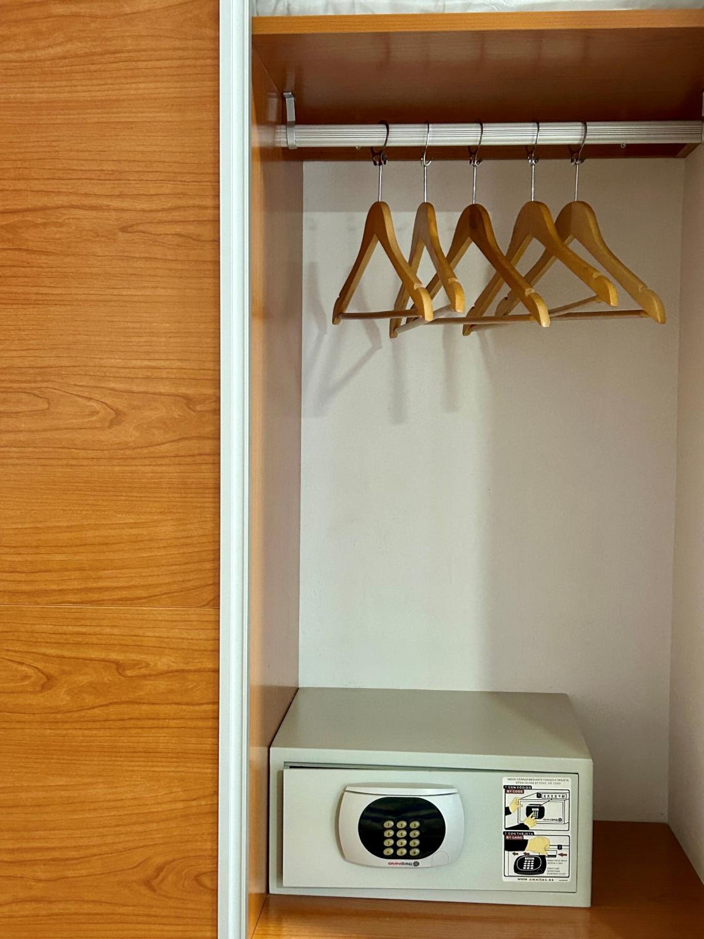 Triple Room - Photo 18