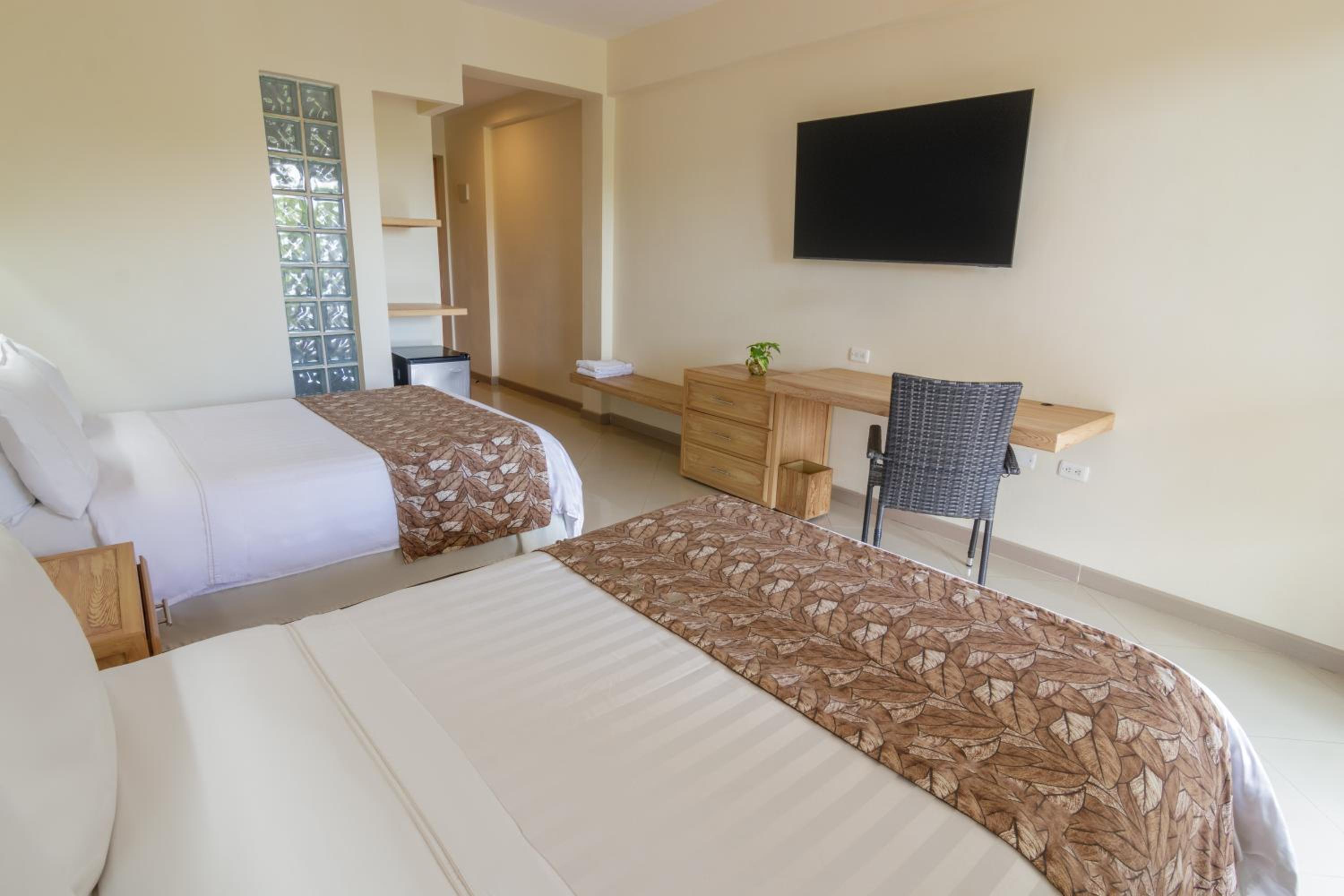 Superior Twin Room - Photo 3