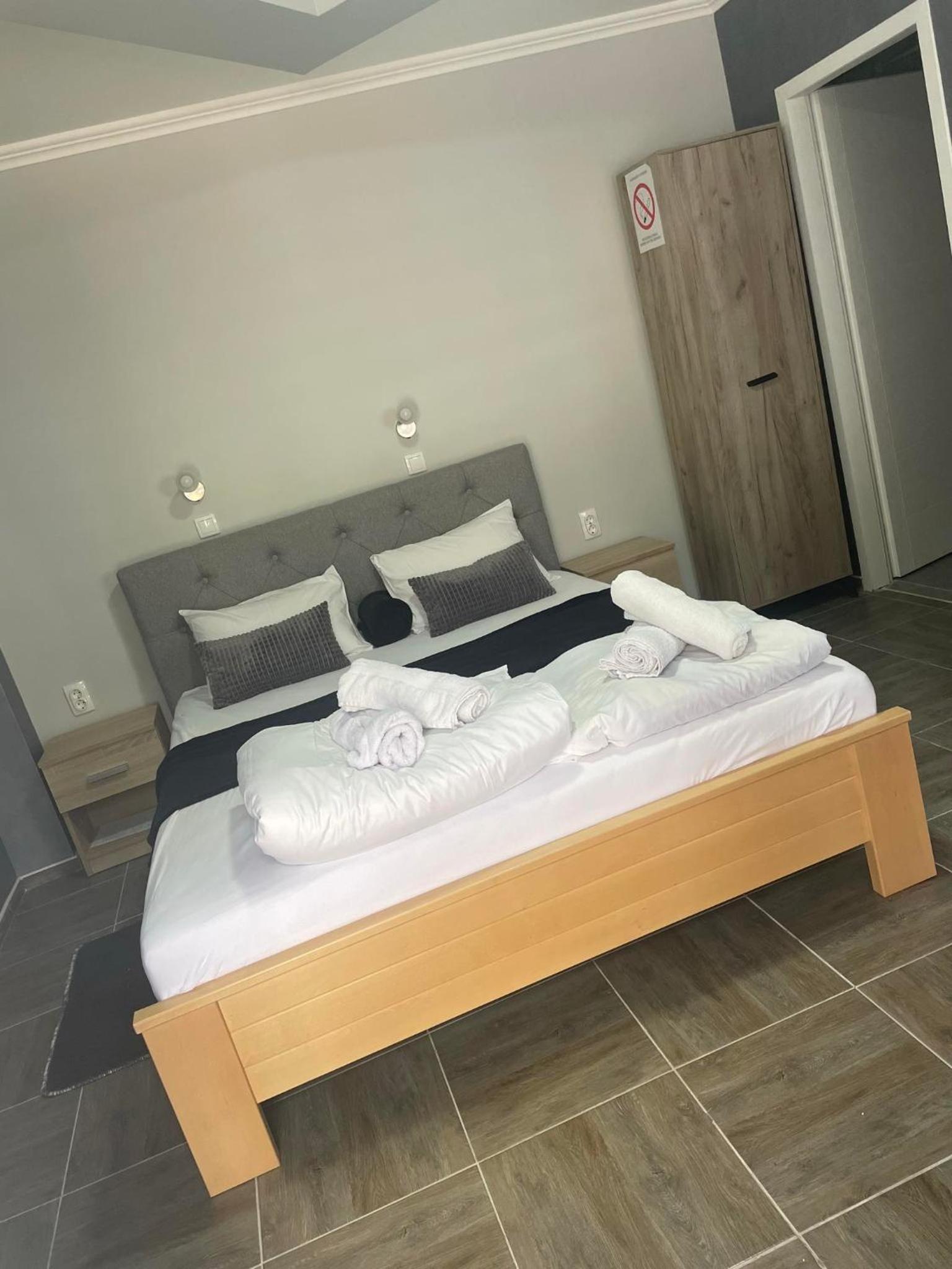Deluxe Triple Room photo 2