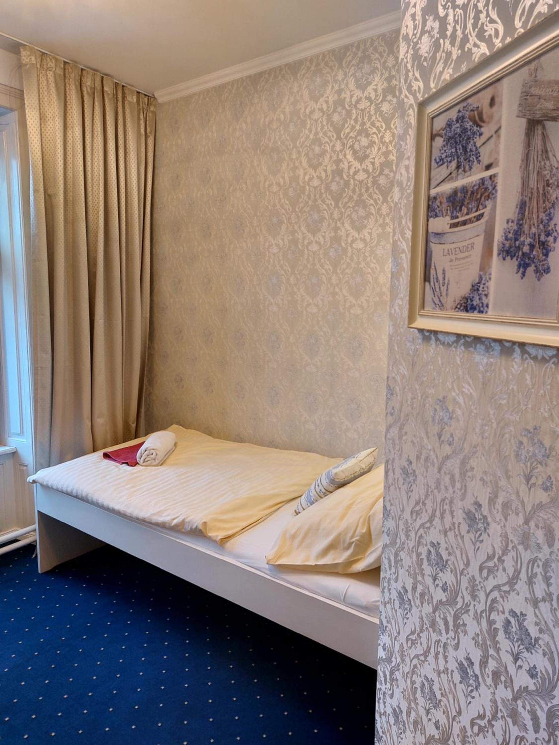 Deluxe Single Room