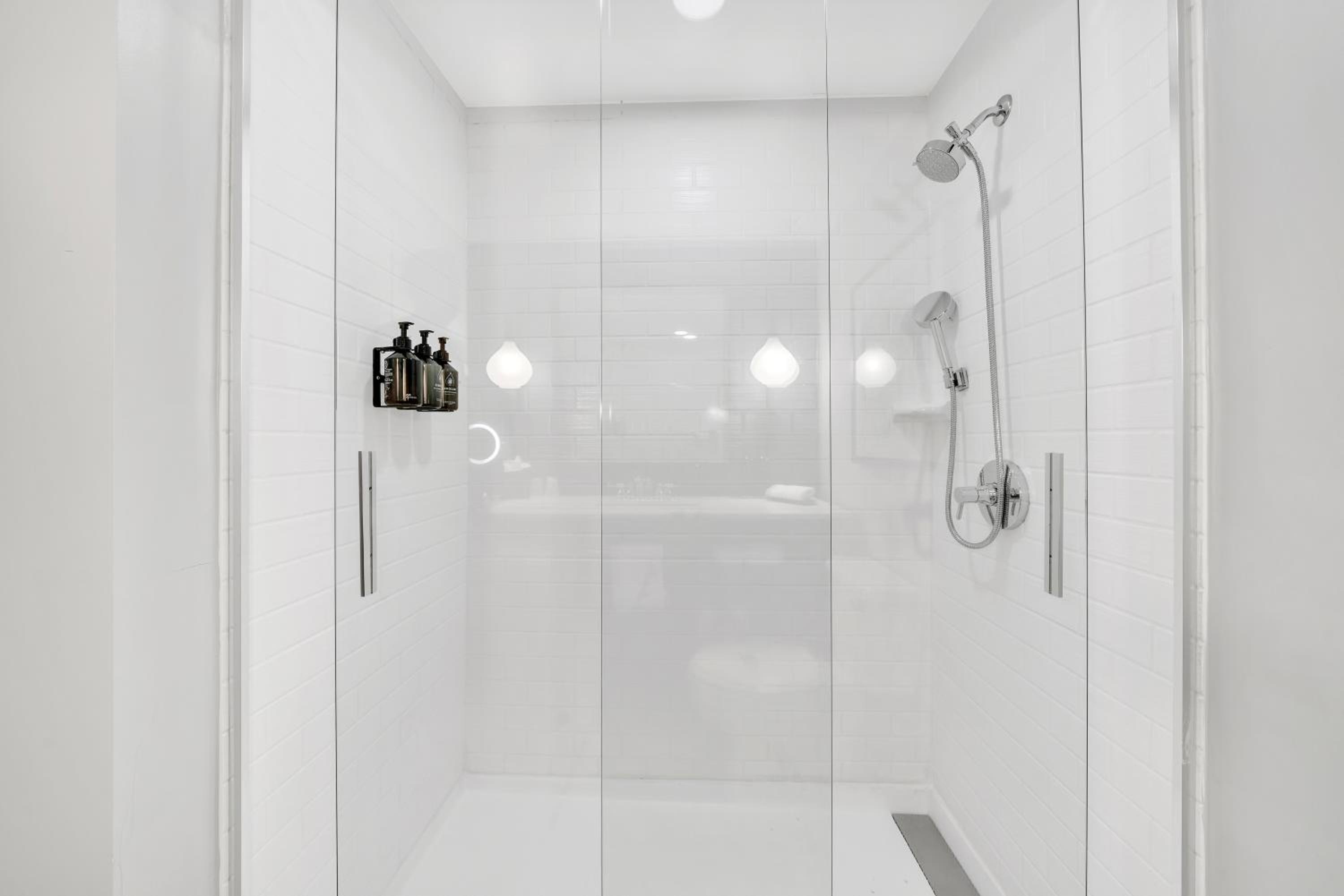 Standard Room - Photo 10