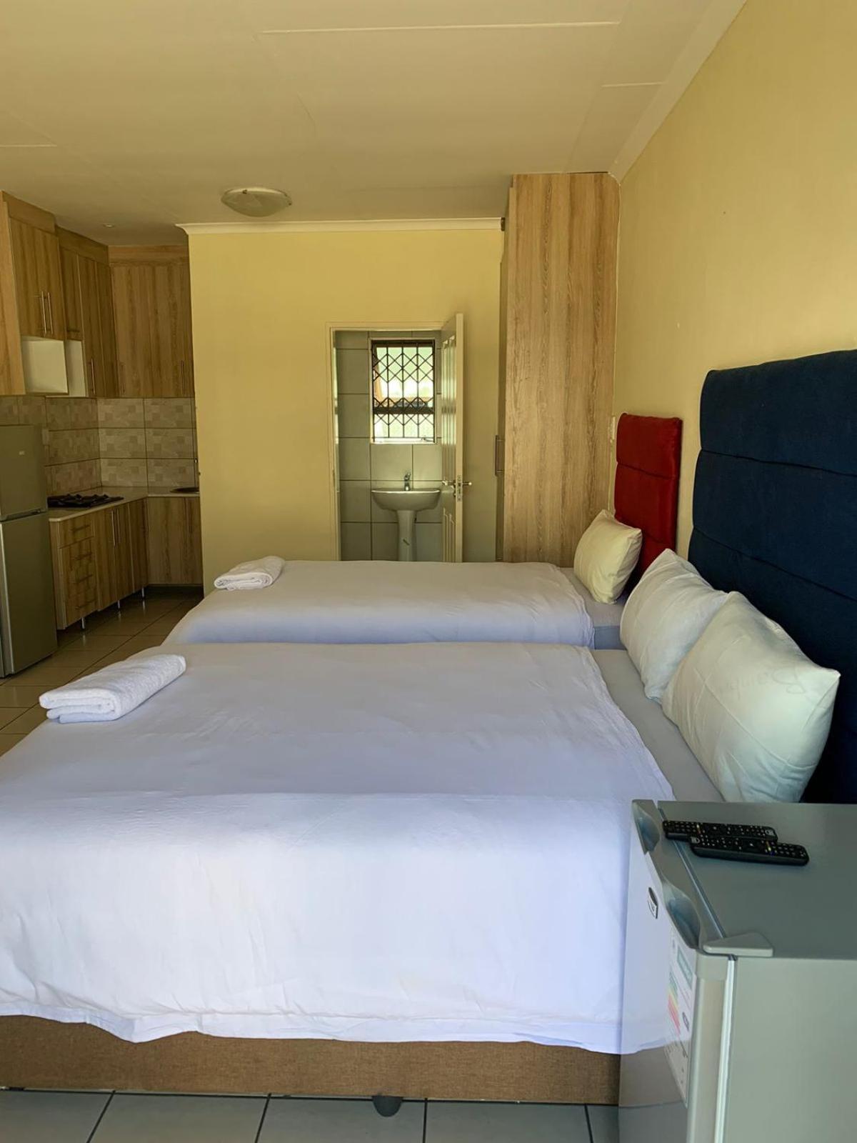 Deluxe Double Room With Two Double Beds photo 1