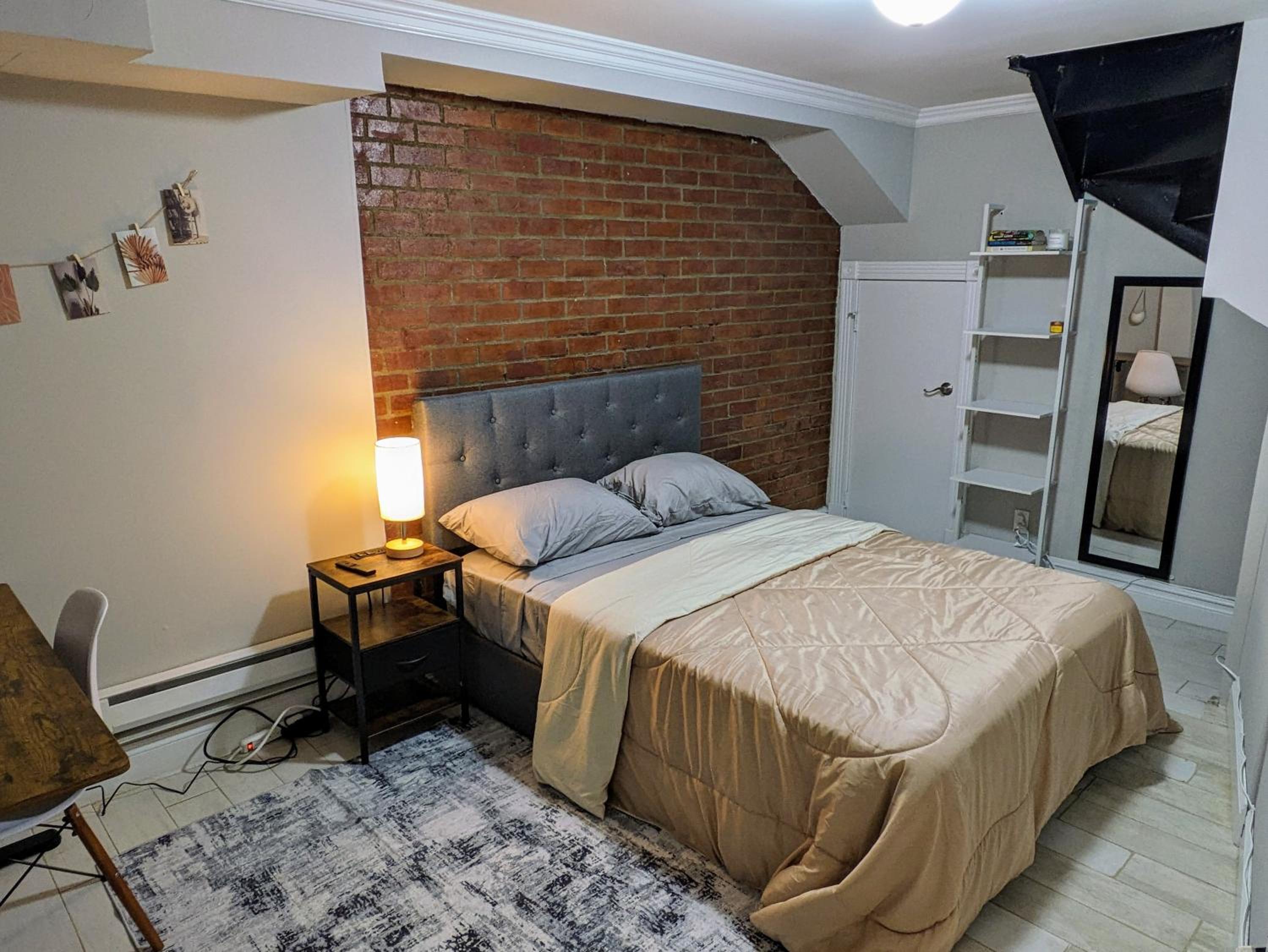 One-Bedroom Apartment photo 3