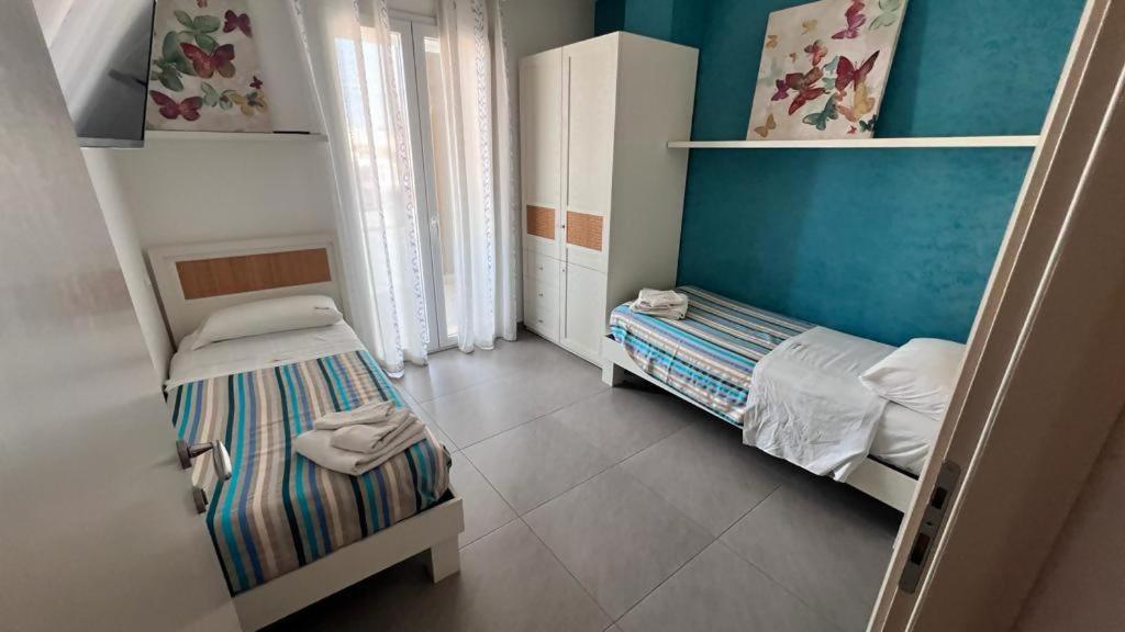 Large Twin Room