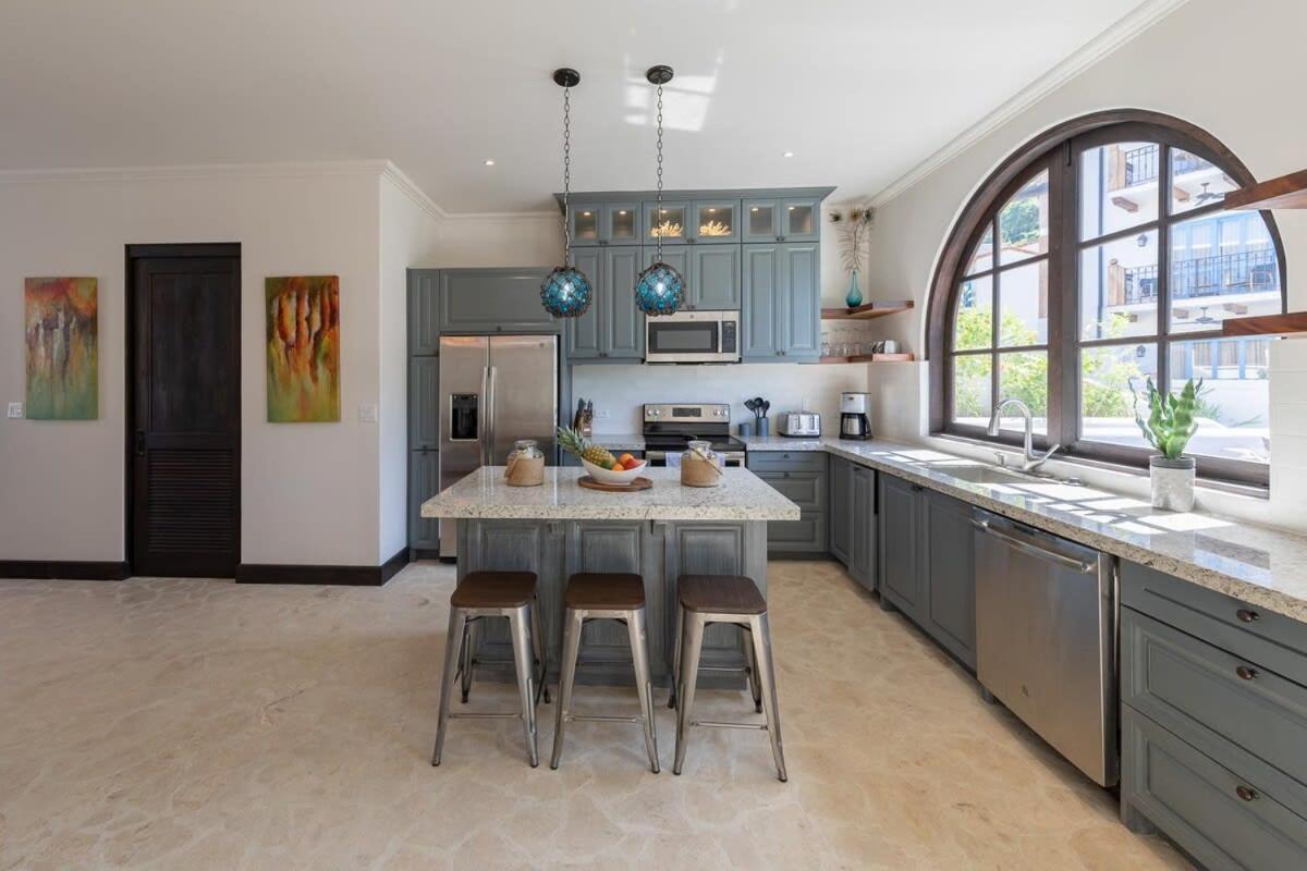 Villa photo 3