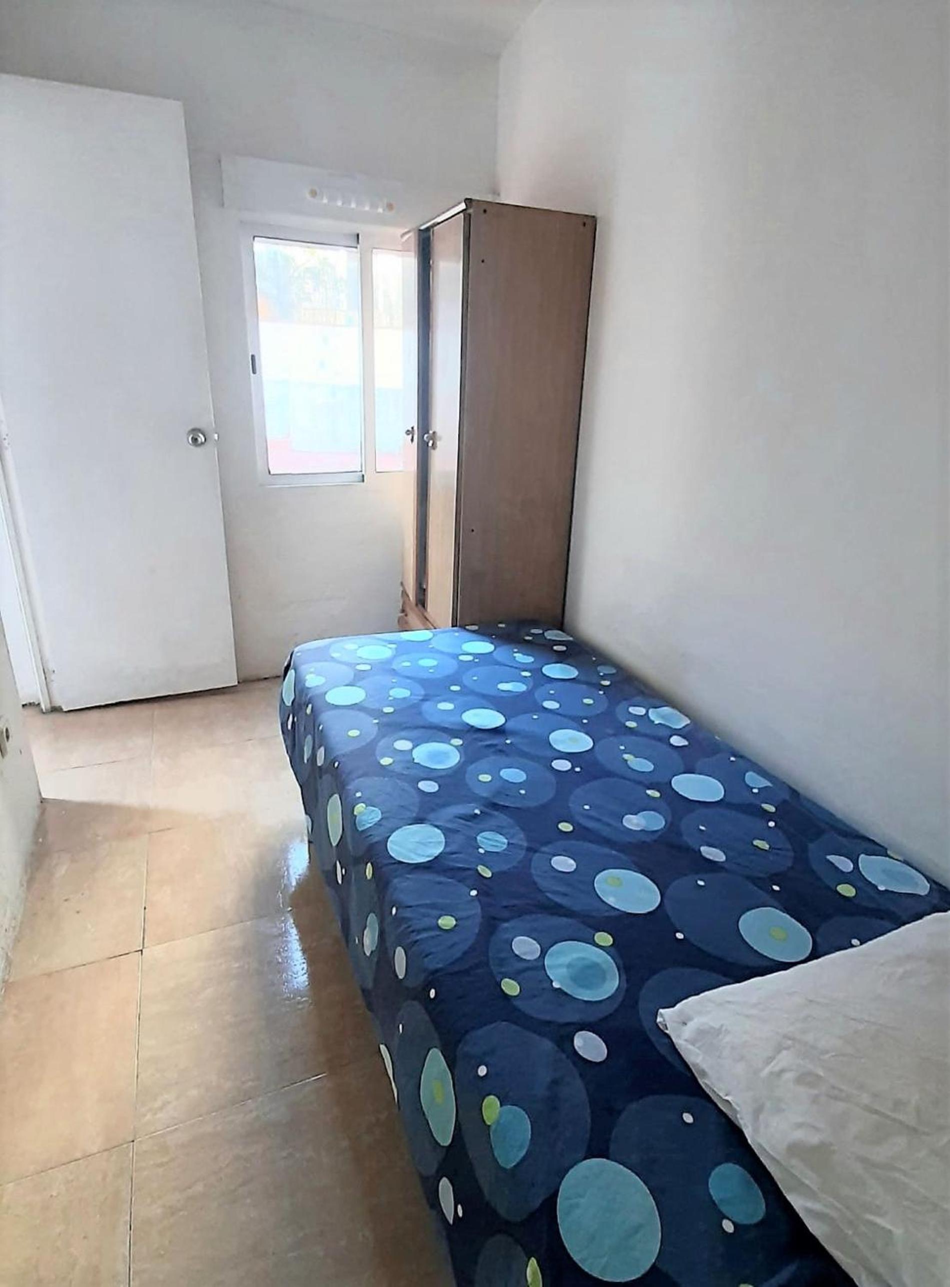 Budget Single Room photo 2