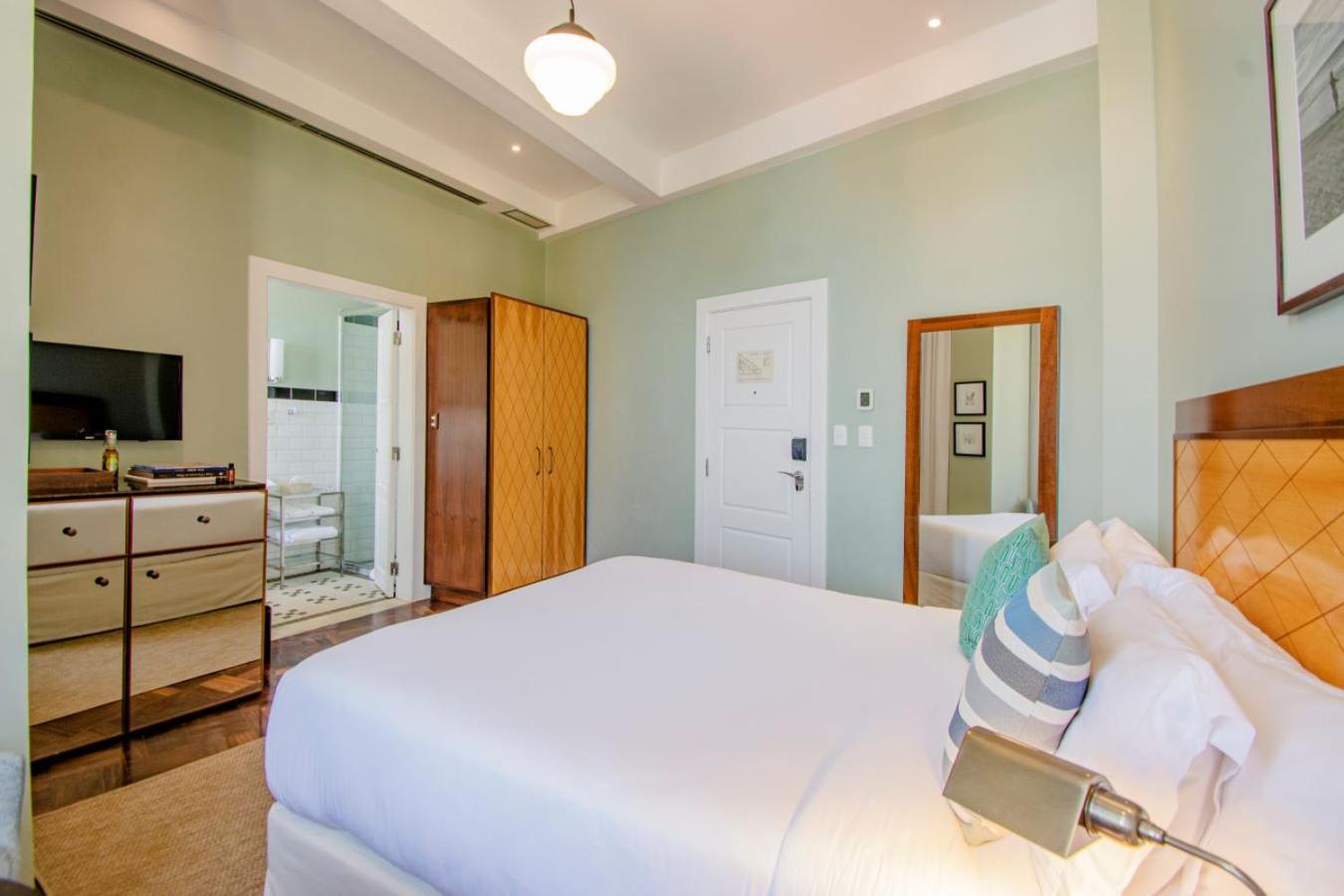 Superior Small Room