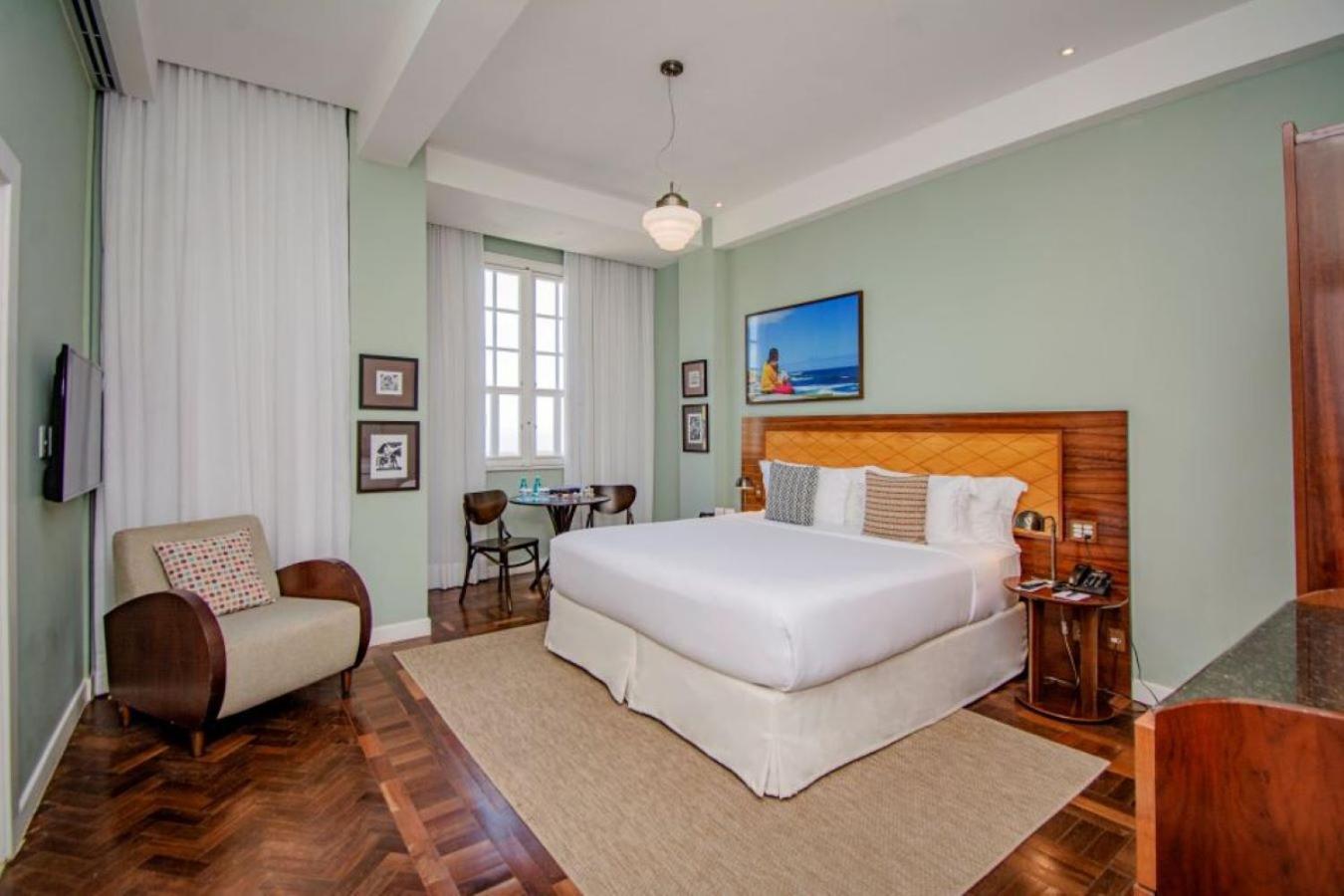 Deluxe Medium Room