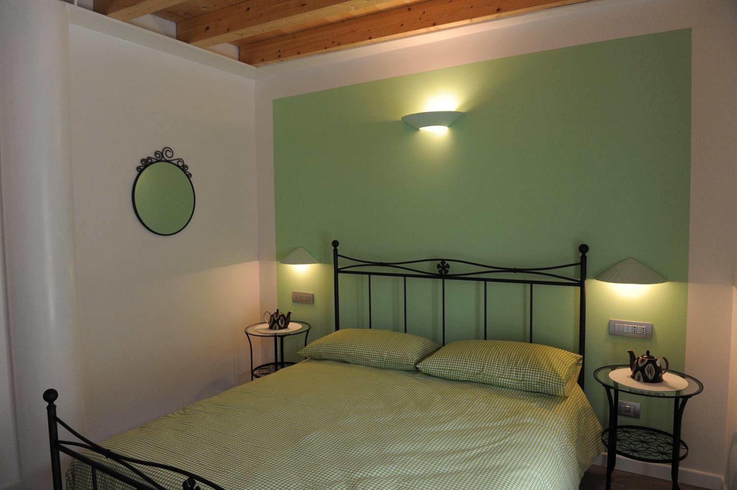 Double Room with Private Bathroom photo 1