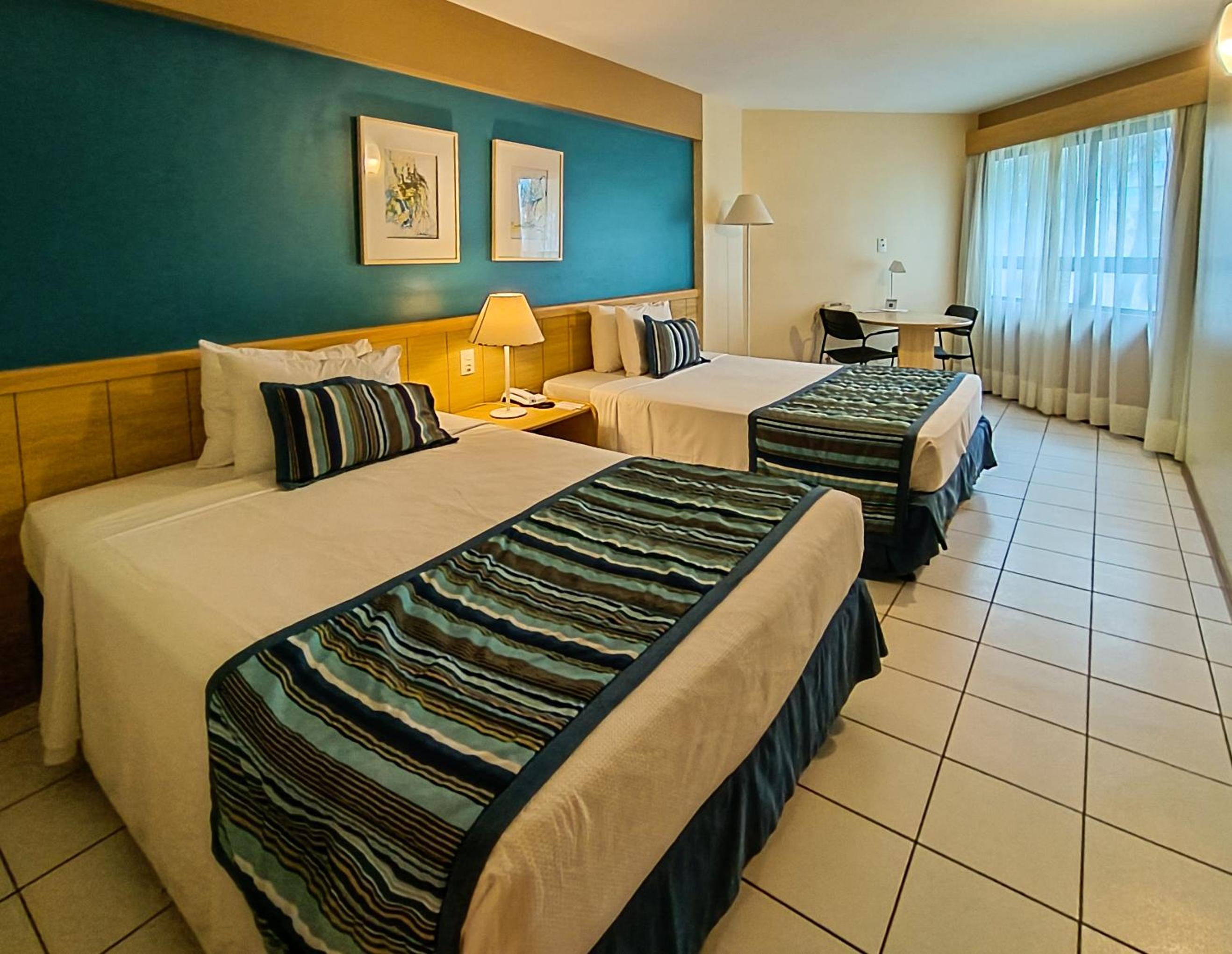 Deluxe Quadruple Room thumbnail 6