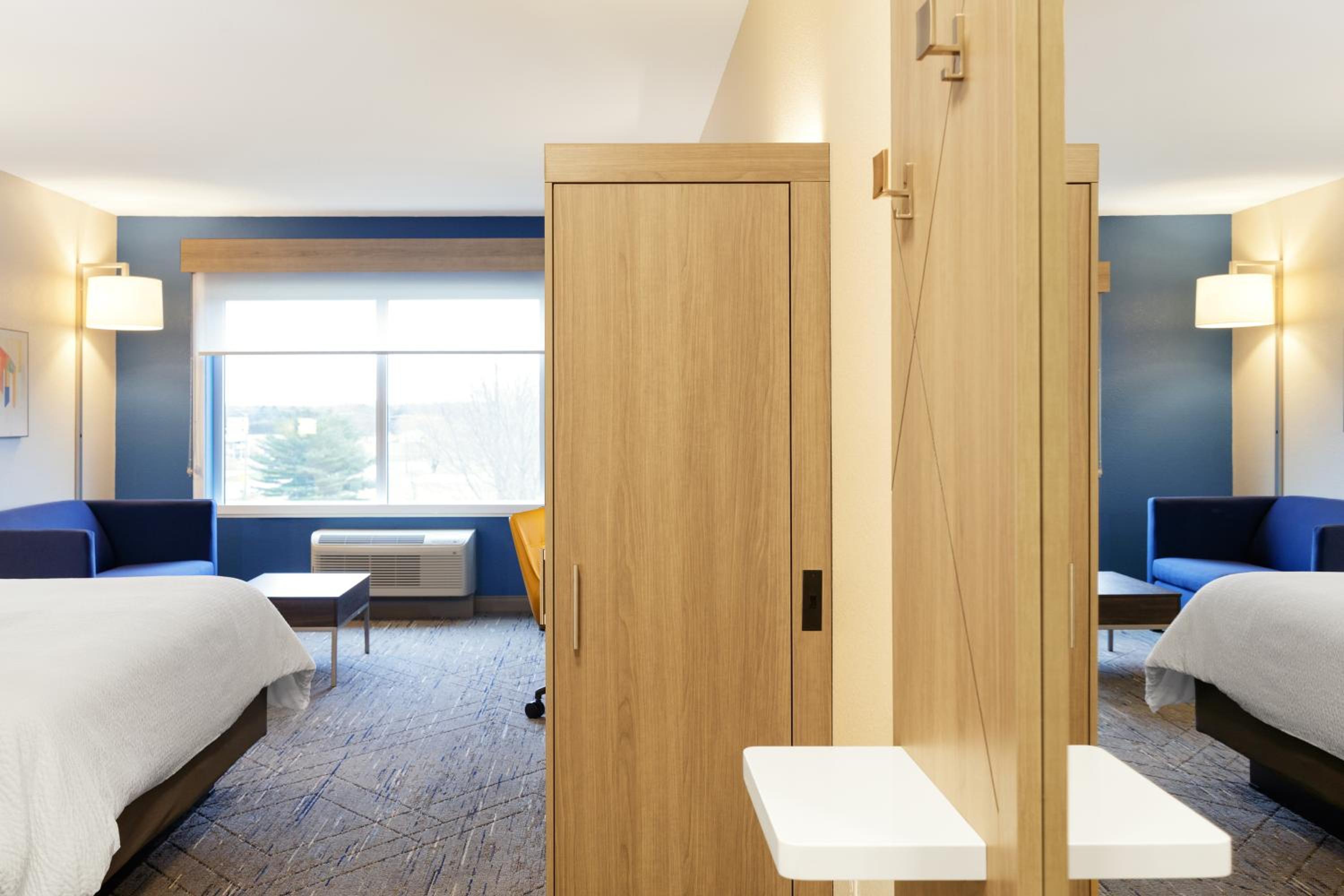 King Suite - Photo 3