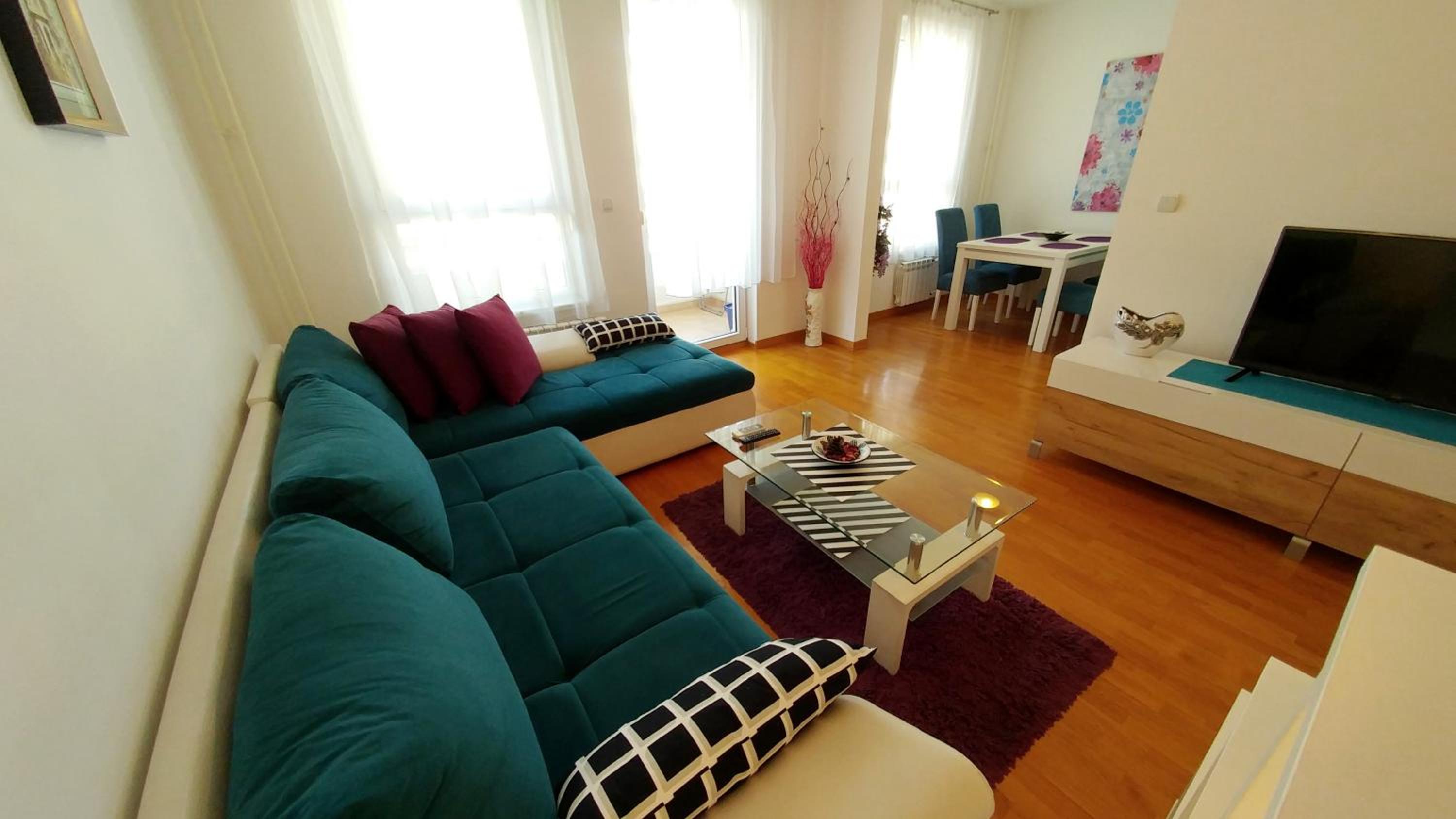 Deluxe Apartment