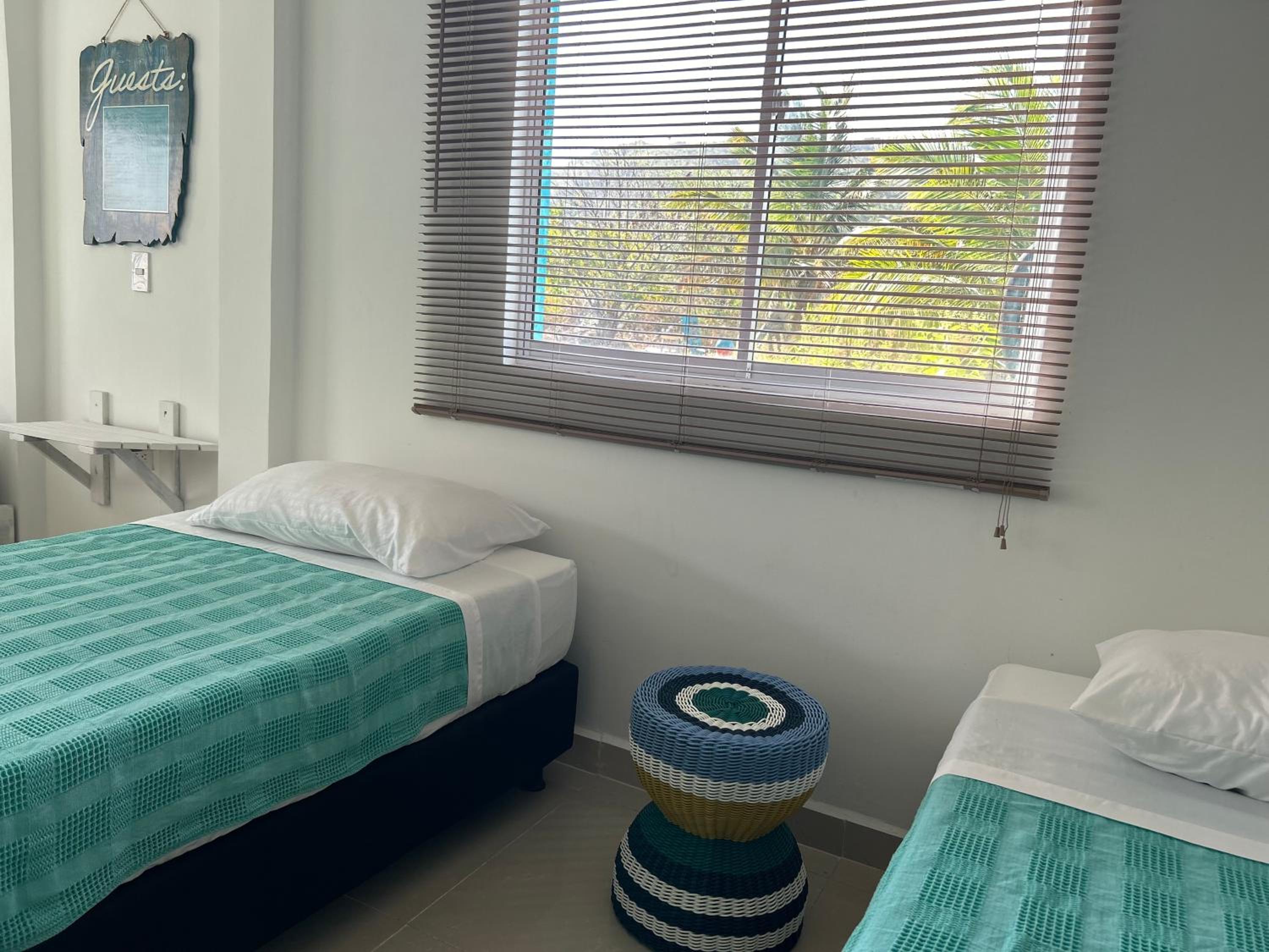 Quadruple Room with Private Bathroom photo 2