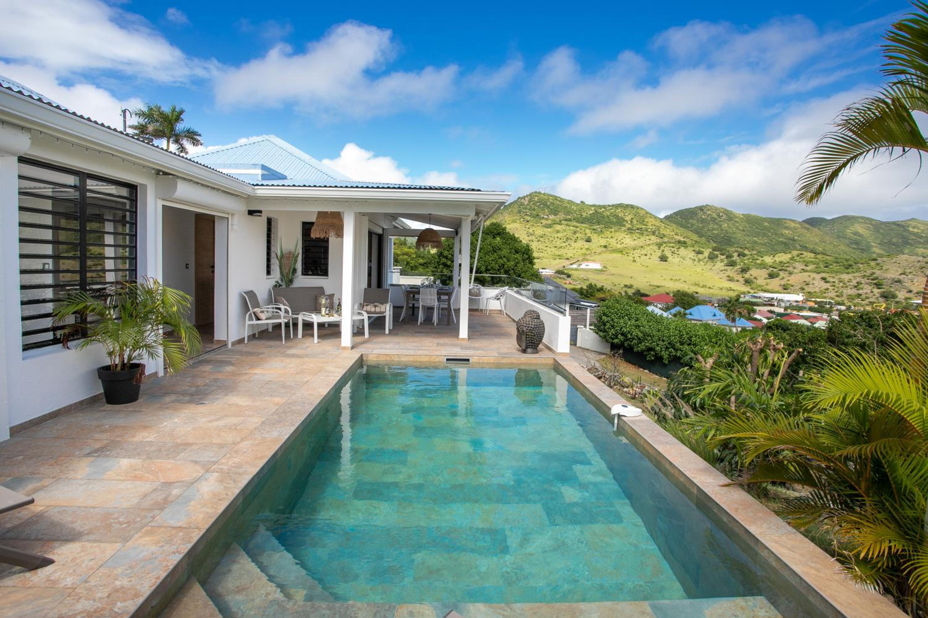 Three-Bedroom Villa photo 1