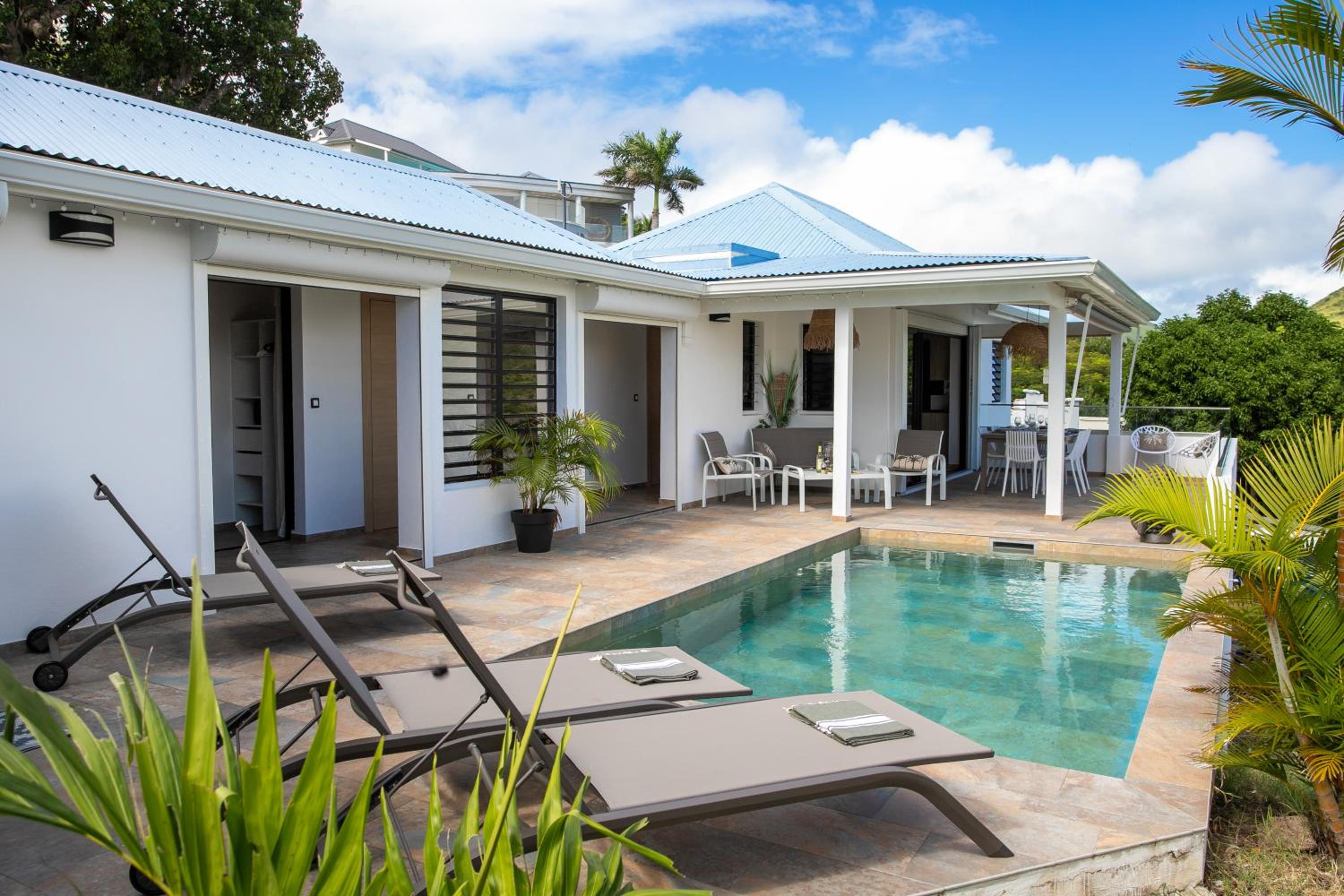 Three-Bedroom Villa photo 3