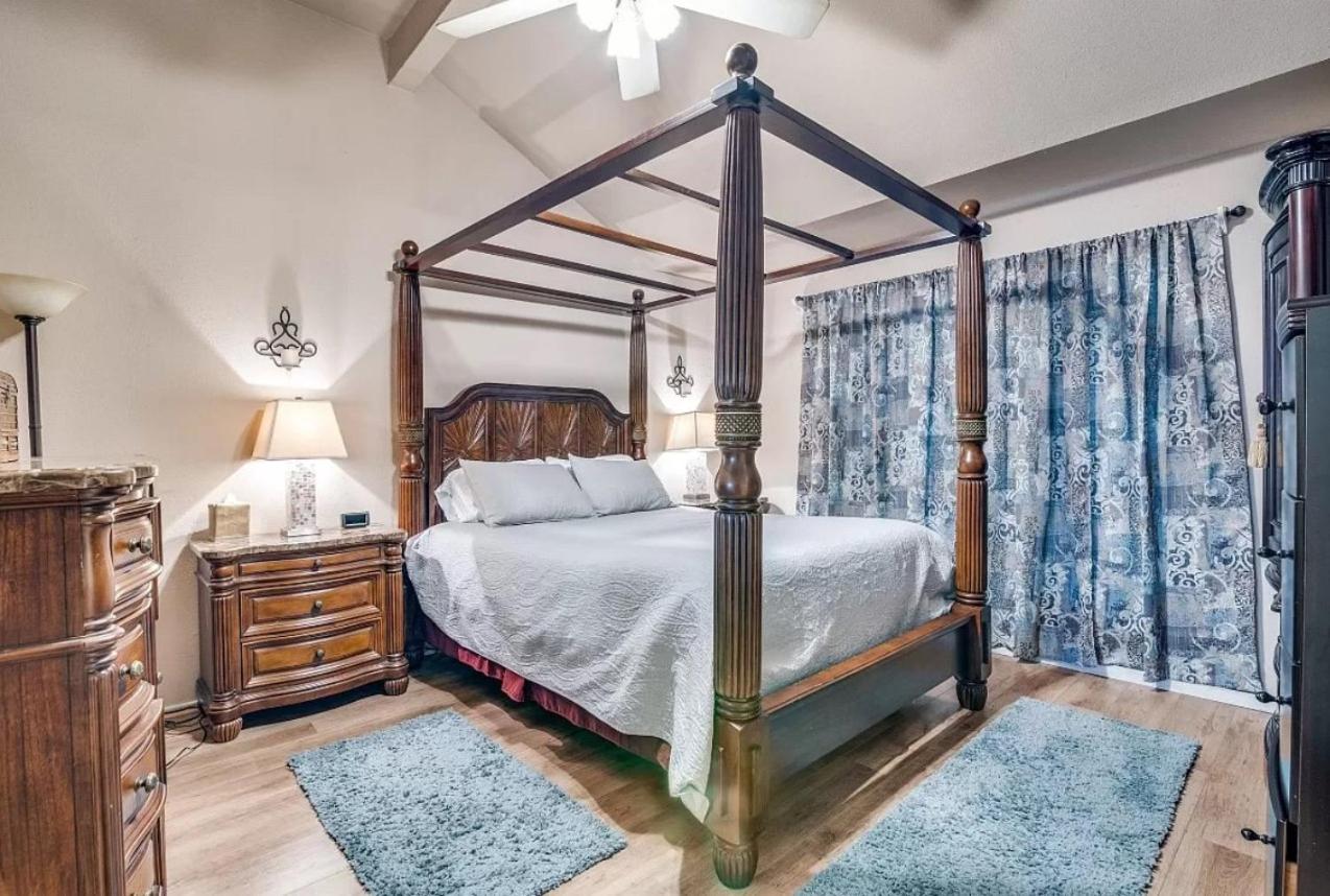 One-Bedroom House photo 1