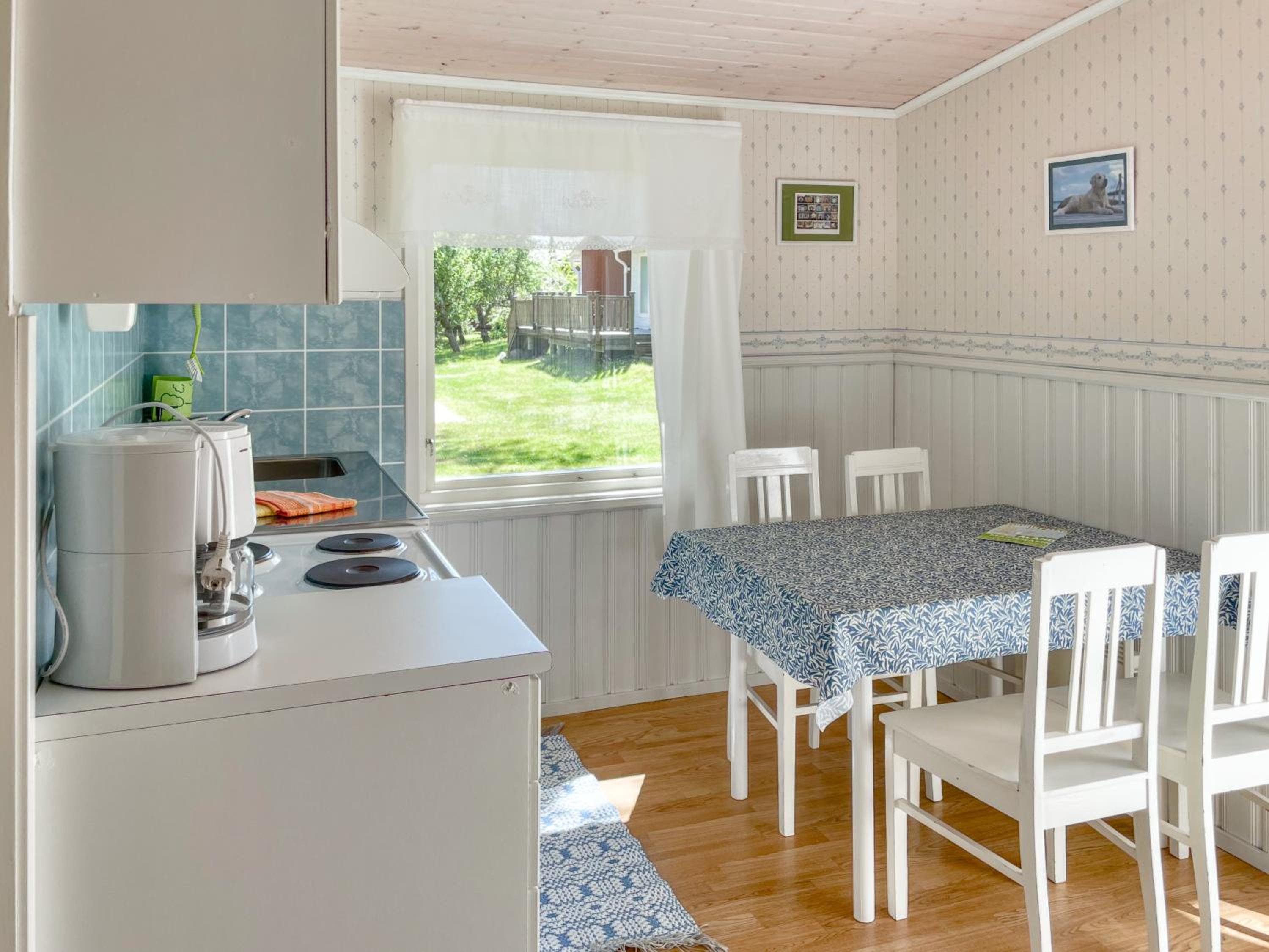 Apartment with Terrace - Photo 4