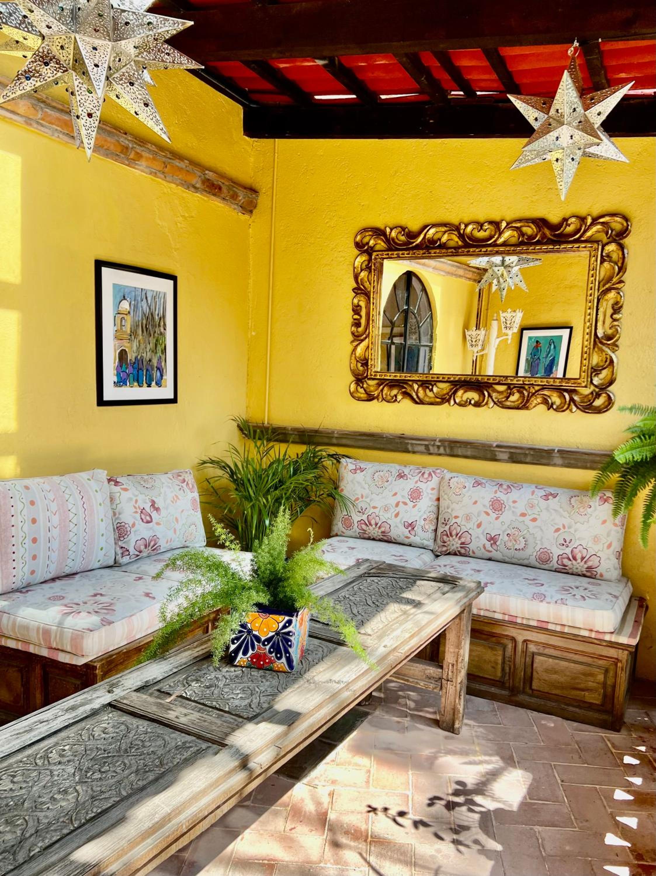 Deluxe Queen Room - Photo 20
