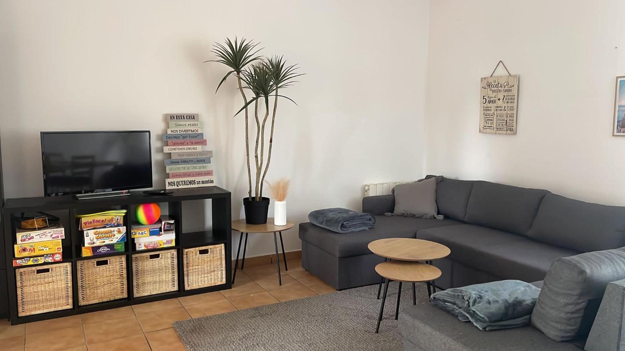 Three-Bedroom House photo 2