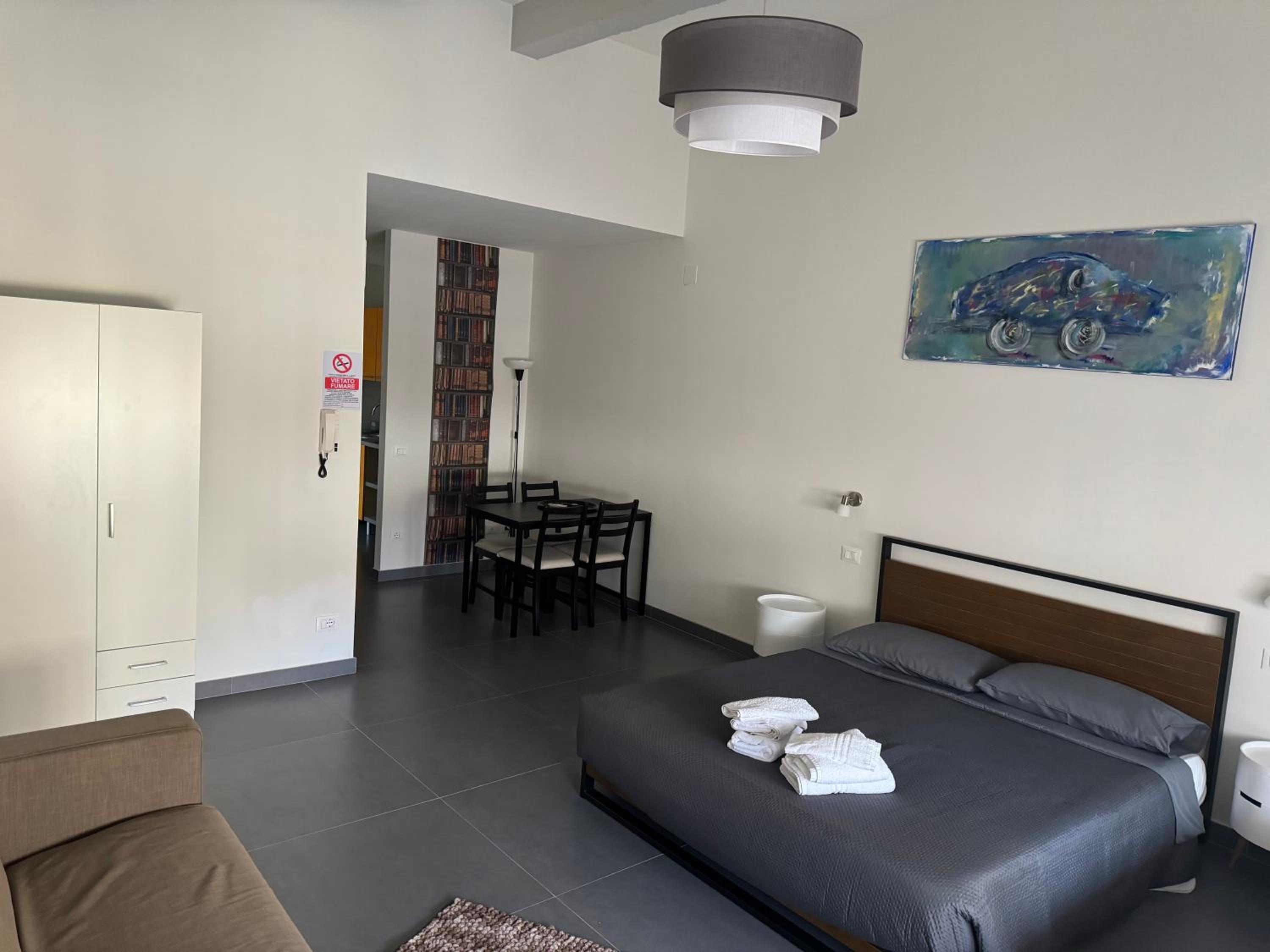 One-Bedroom Apartment